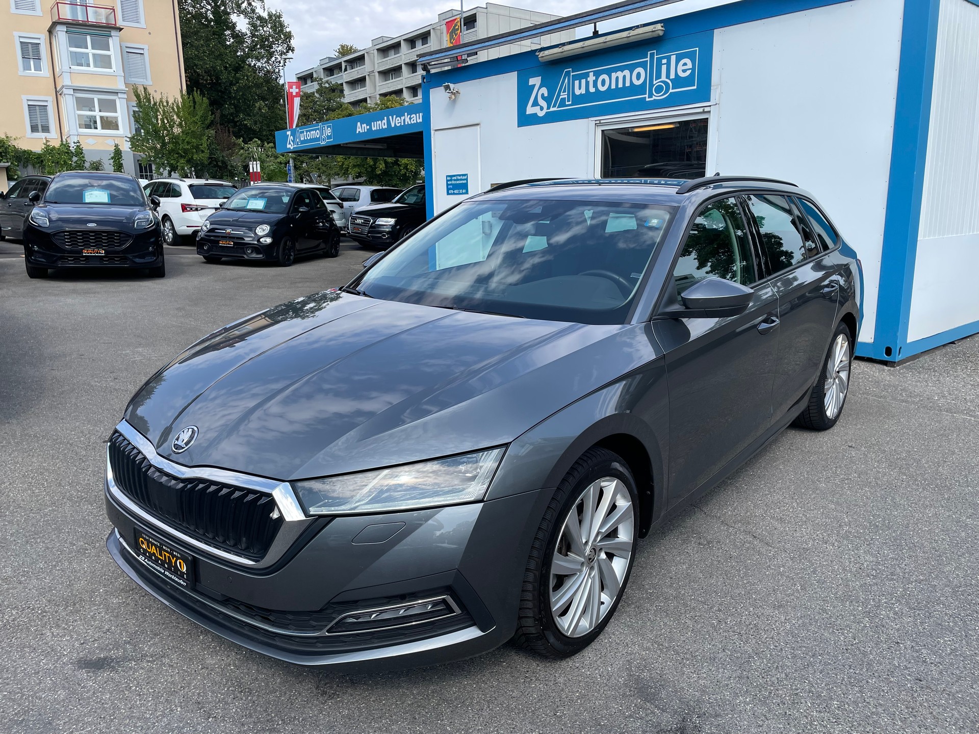 SKODA Octavia Combi 2.0 TDI DSG Style 4x4-image-0