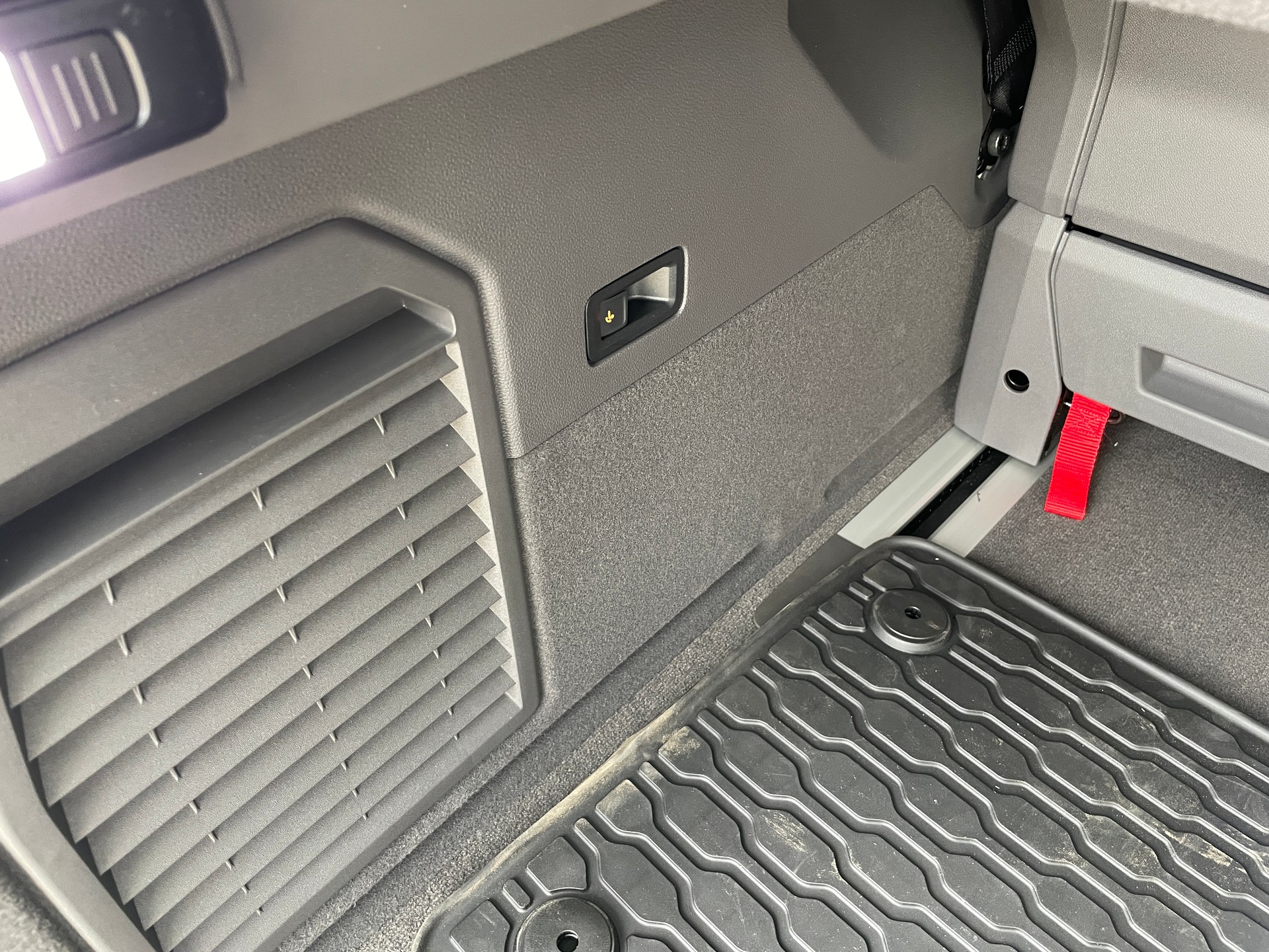 VW Multivan 1.5 eHybrid Life Lang 4Motion DSG, 7-Sitzer-image-8
