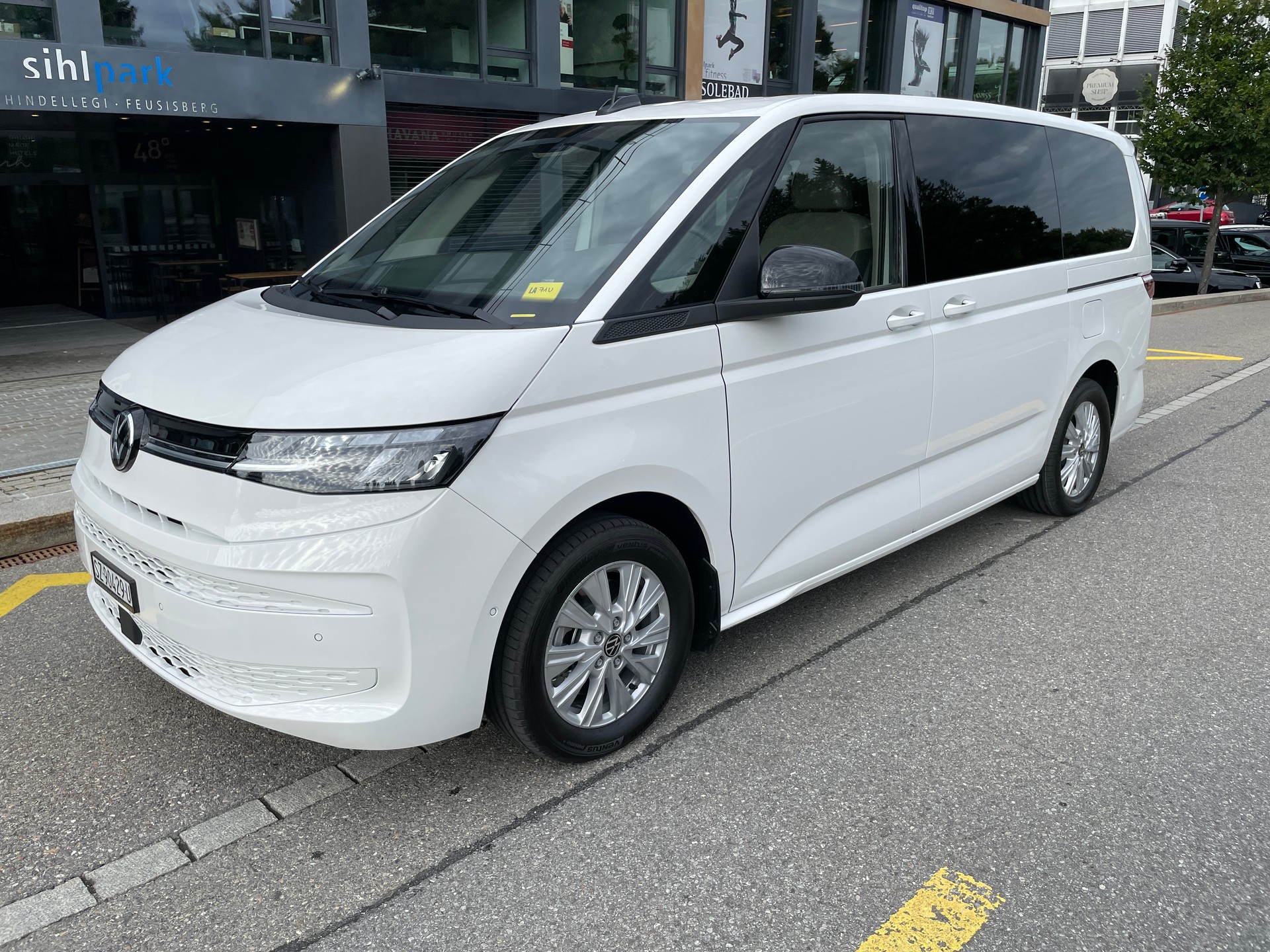 VW Multivan 1.5 eHybrid Life Lang 4Motion DSG, 7-Sitzer-image-0