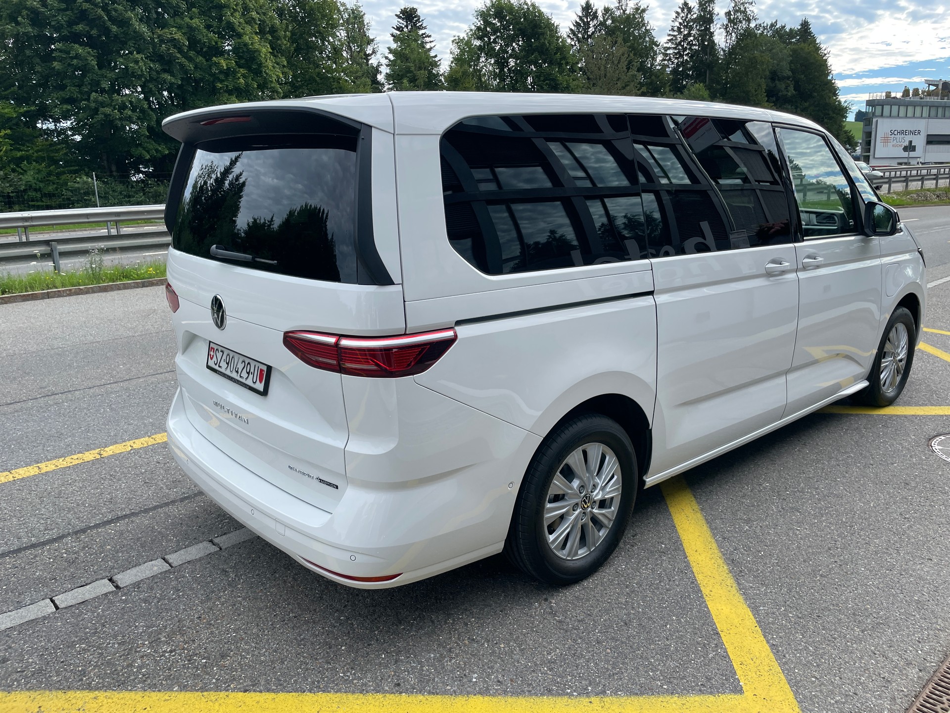 VW Multivan 1.5 eHybrid Life Lang 4Motion DSG, 7-Sitzer-image-4