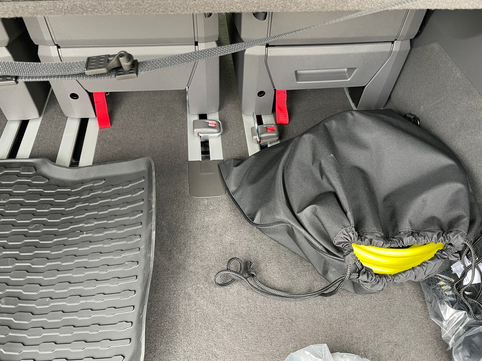 VW Multivan 1.5 eHybrid Life Lang 4Motion DSG, 7-Sitzer-image-11