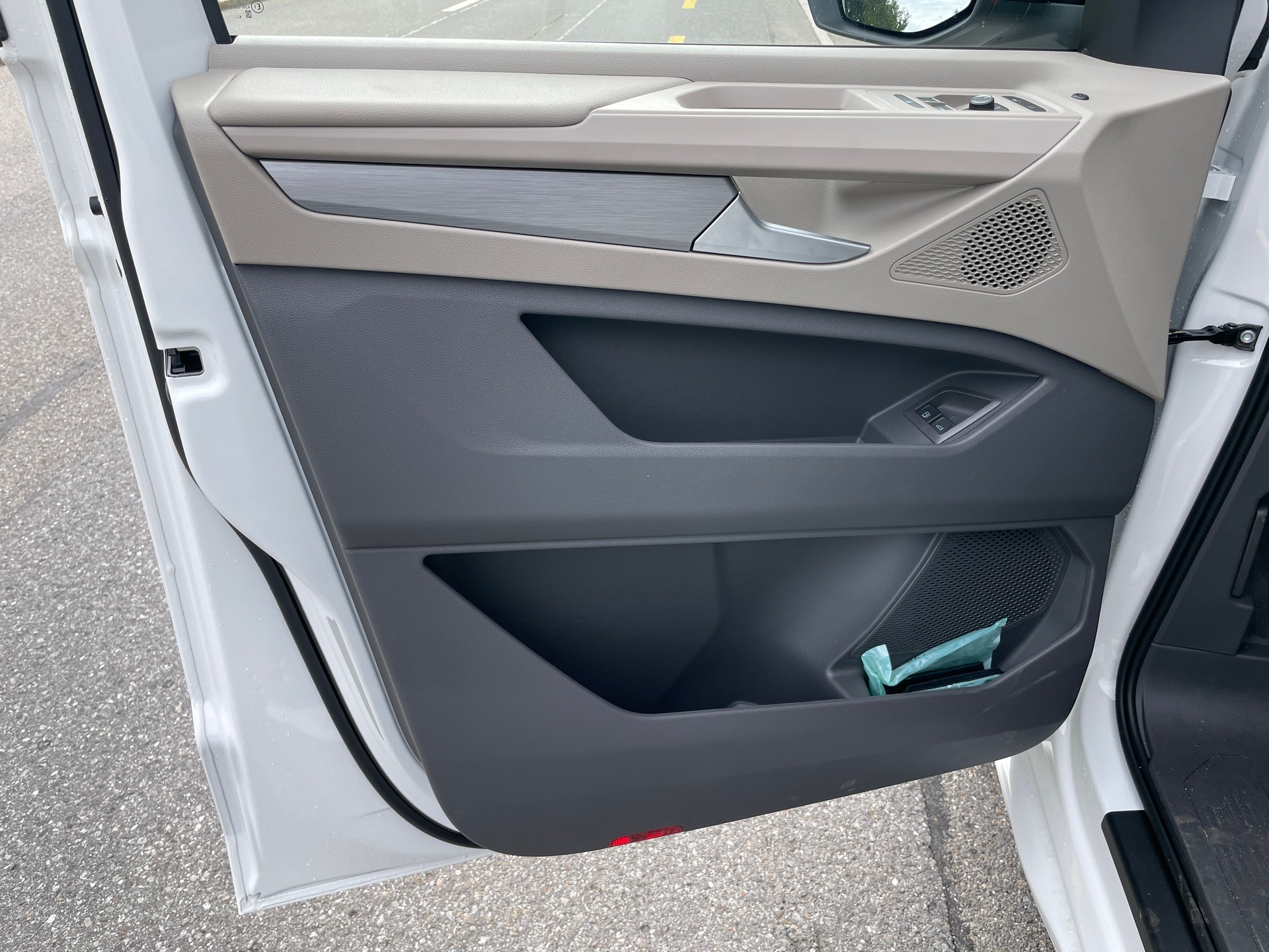 VW Multivan 1.5 eHybrid Life Lang 4Motion DSG, 7-Sitzer-image-15