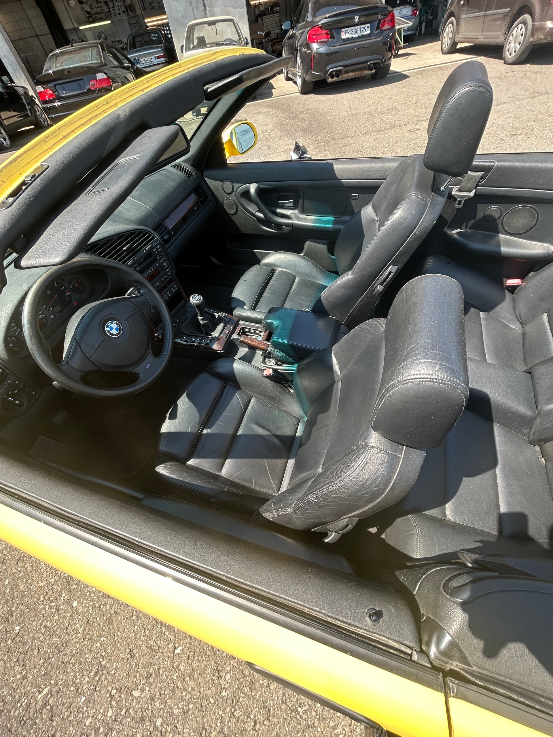 BMW M3-image-2