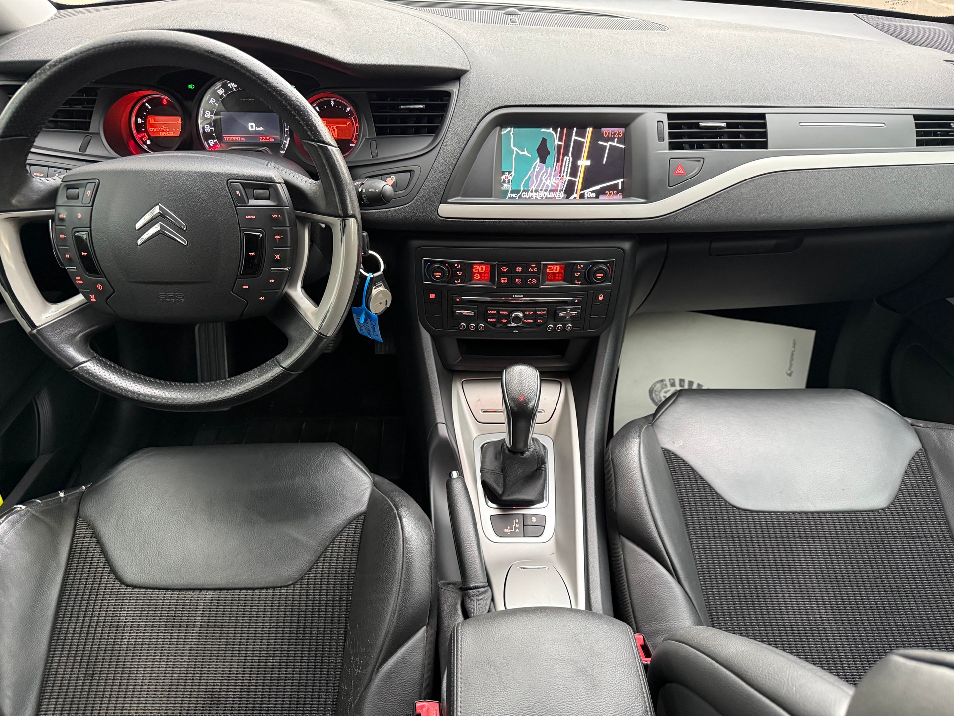 CITROEN C5 Tourer 1.6 e-HDi Attraction EGS6 || Frisch ab MFK-image-8