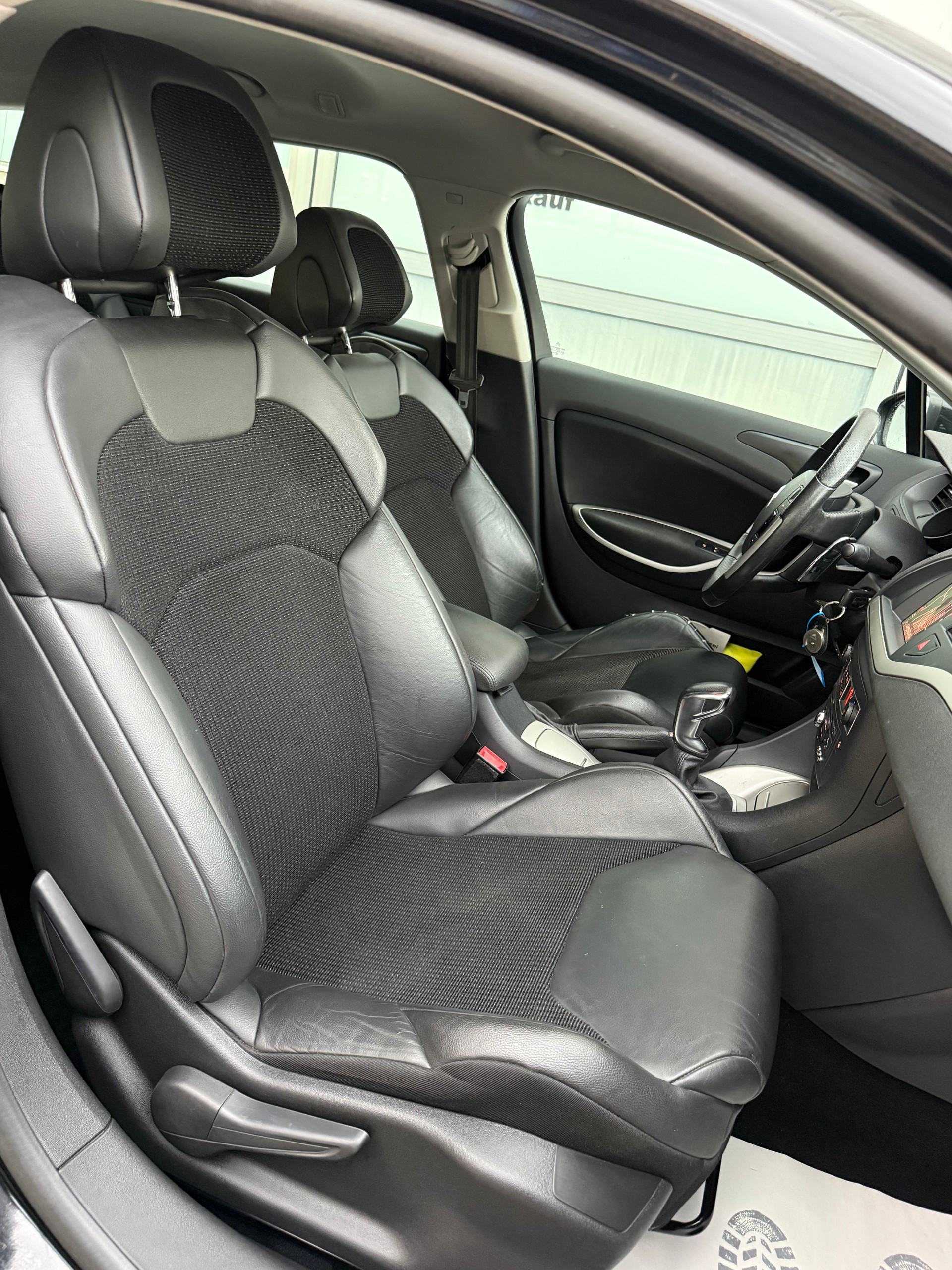 CITROEN C5 Tourer 1.6 e-HDi Attraction EGS6 || Frisch ab MFK-image-11