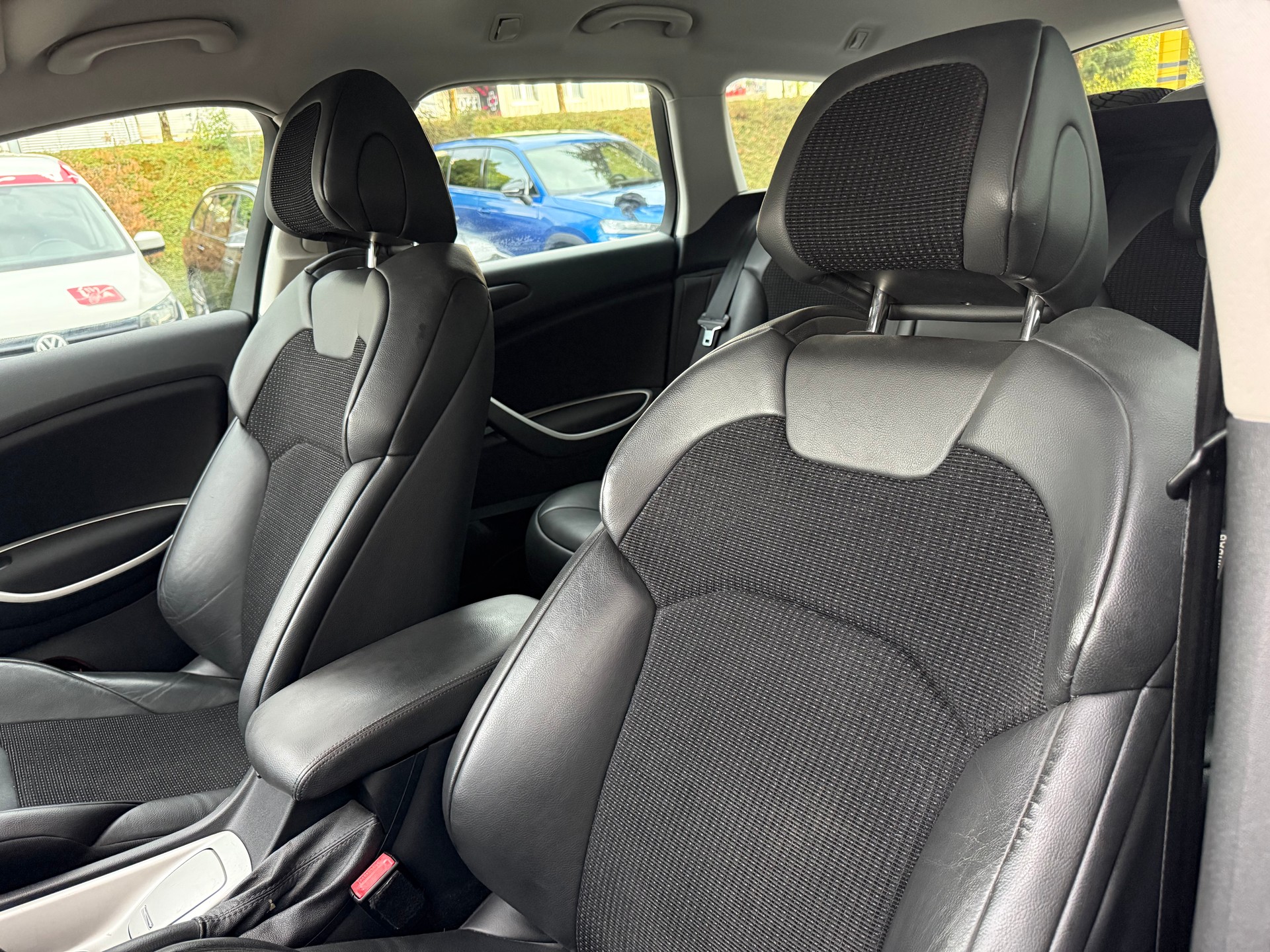 CITROEN C5 Tourer 1.6 e-HDi Attraction EGS6 || Frisch ab MFK-image-10