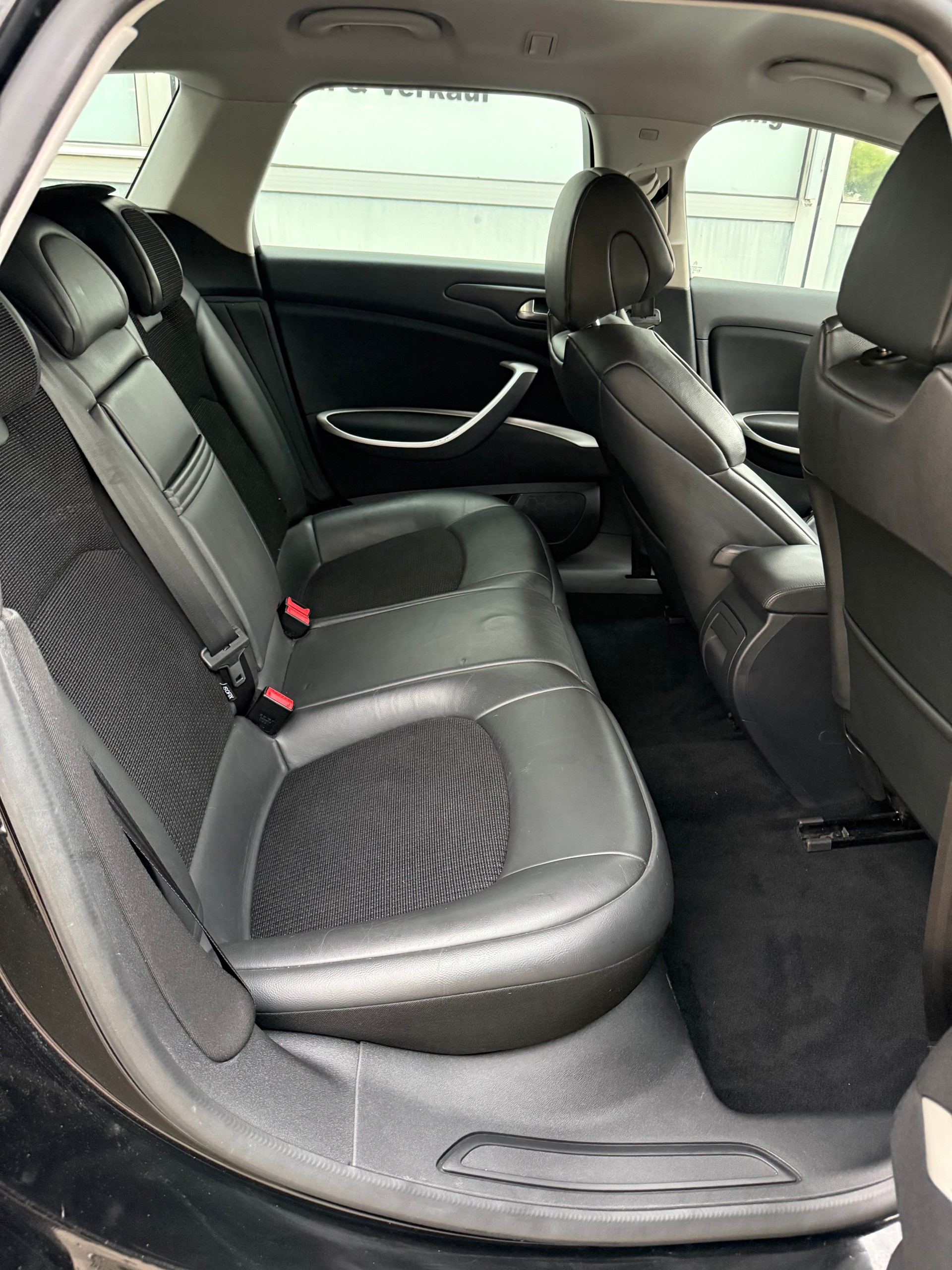 CITROEN C5 Tourer 1.6 e-HDi Attraction EGS6 || Frisch ab MFK-image-13