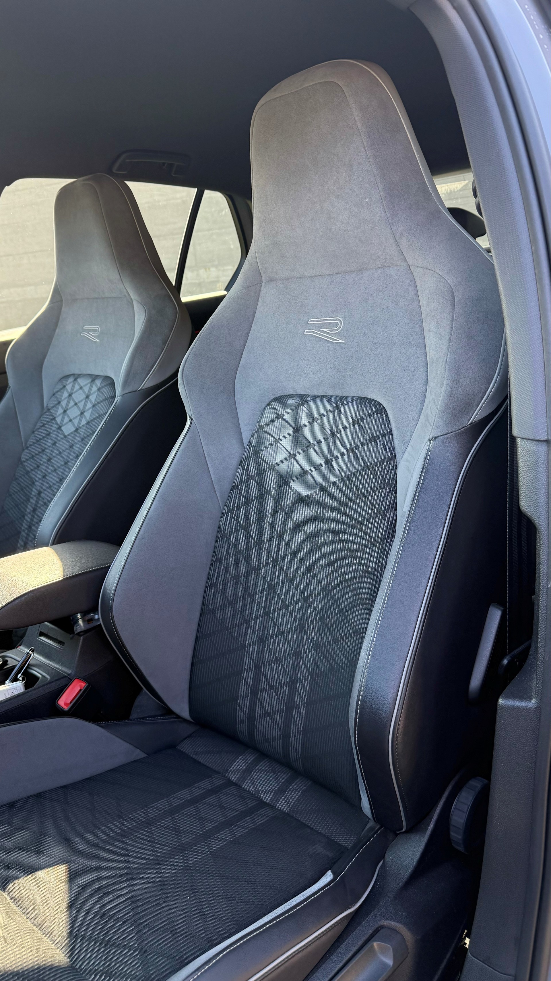 VW 1.5 eTSI mHEV ACT R-Line DSG-image-5