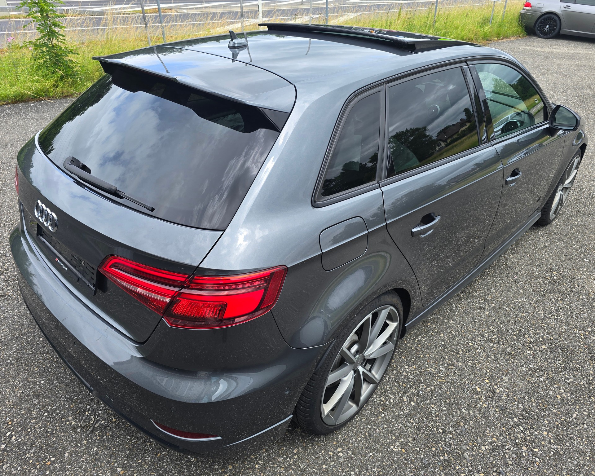 AUDI S3 Sportback 2.0 TFSI quattro S-tronic-image-7