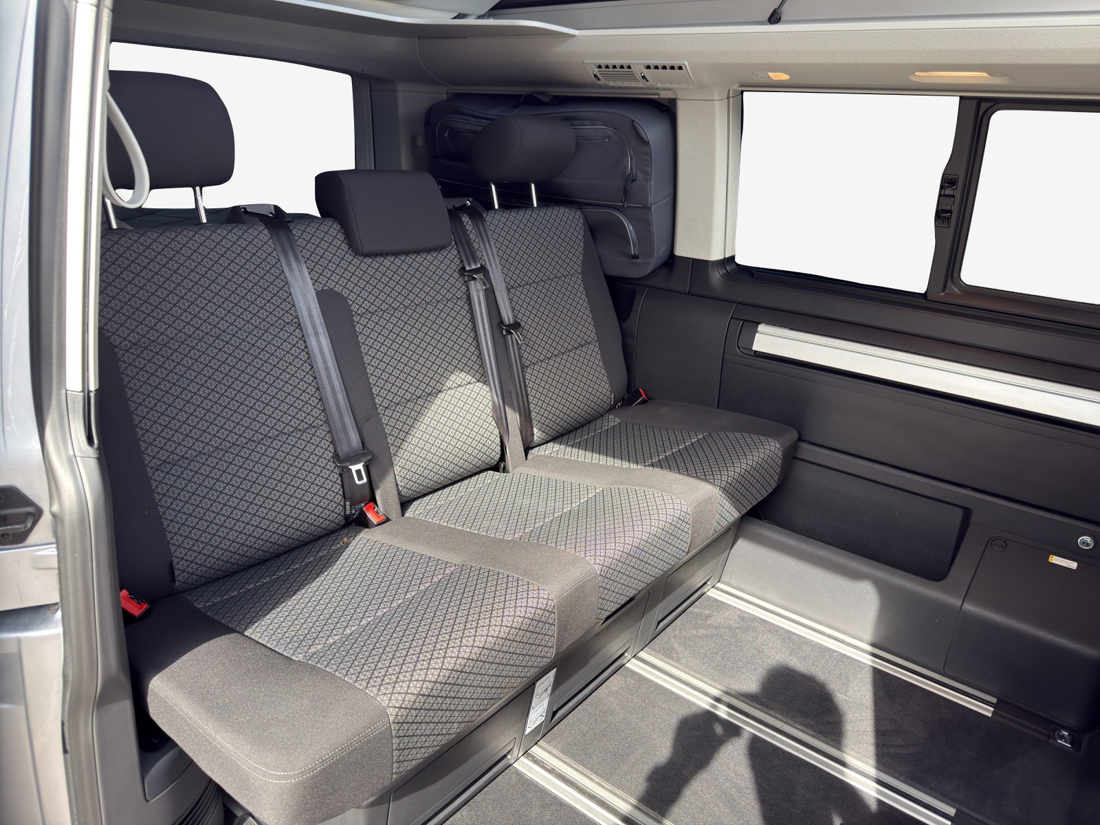 VW T6.1 California Beach Edition-image-11