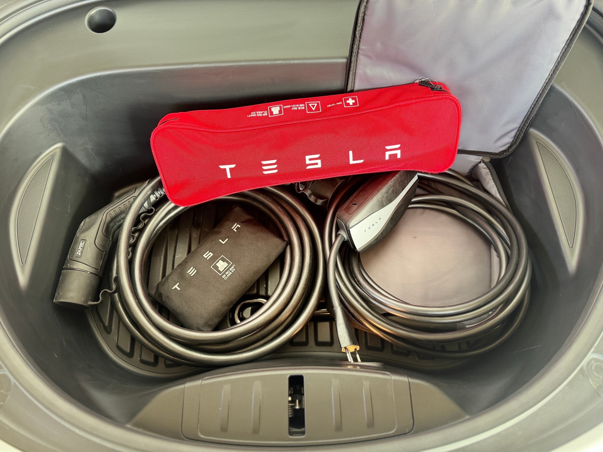 TESLA Model 3 Long Range Dual Motor AWD / AMD Ryzen-image-13