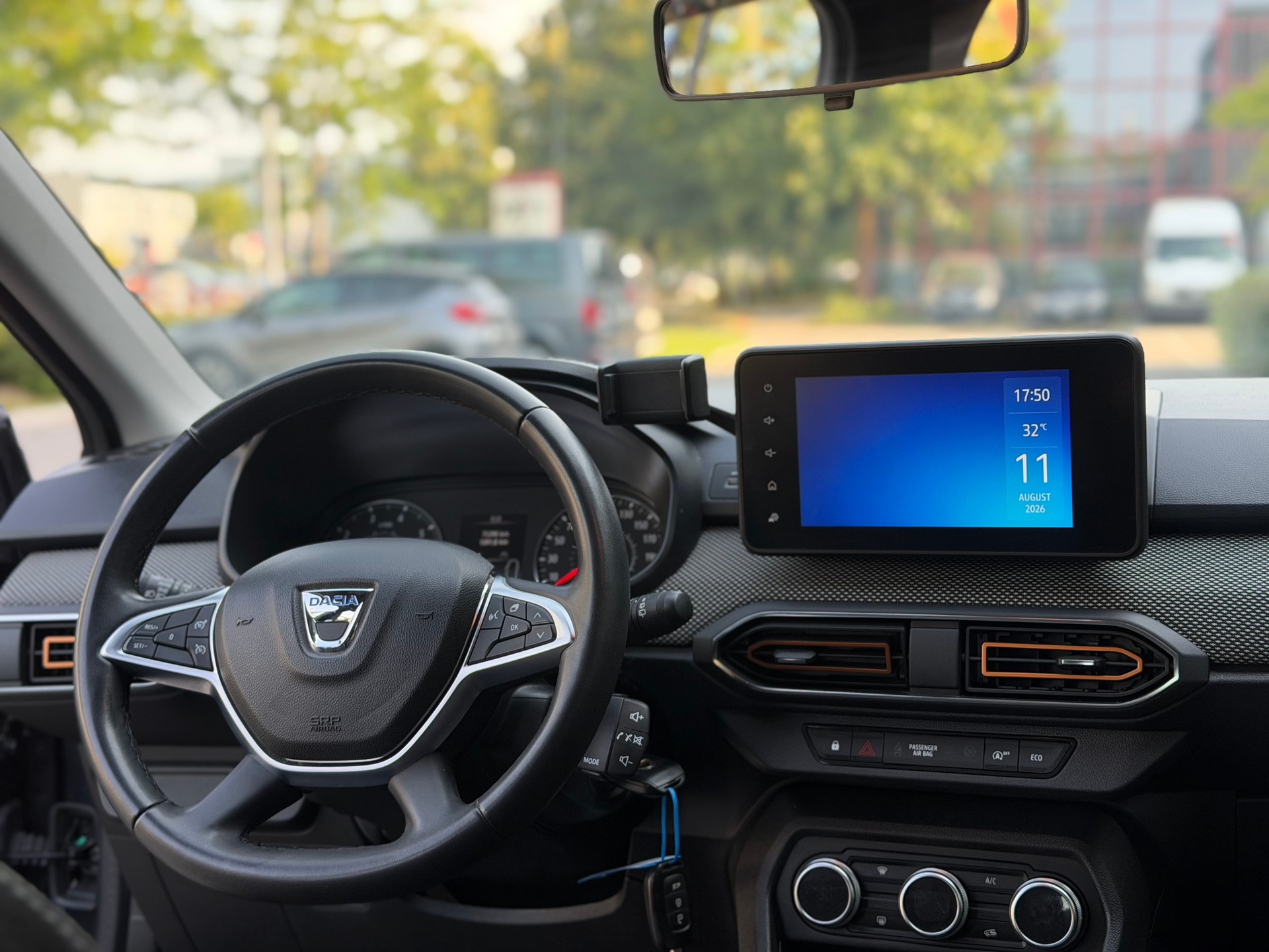 DACIA Sandero Stepway TCe 90 Comfort CVT-image-8