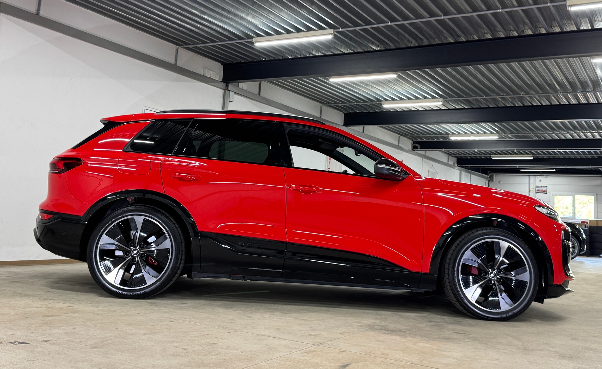 AUDI Q6 e-tron S-LINE quattro 388PS // CH-Fahrzeug // VOLL-Ausstattung-image-3