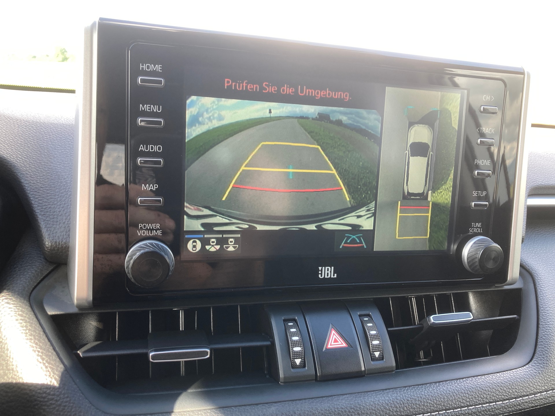 TOYOTA RAV-4 2.5 HSD Premium e-CVT 4WD mit Anhängerkupplung-image-13