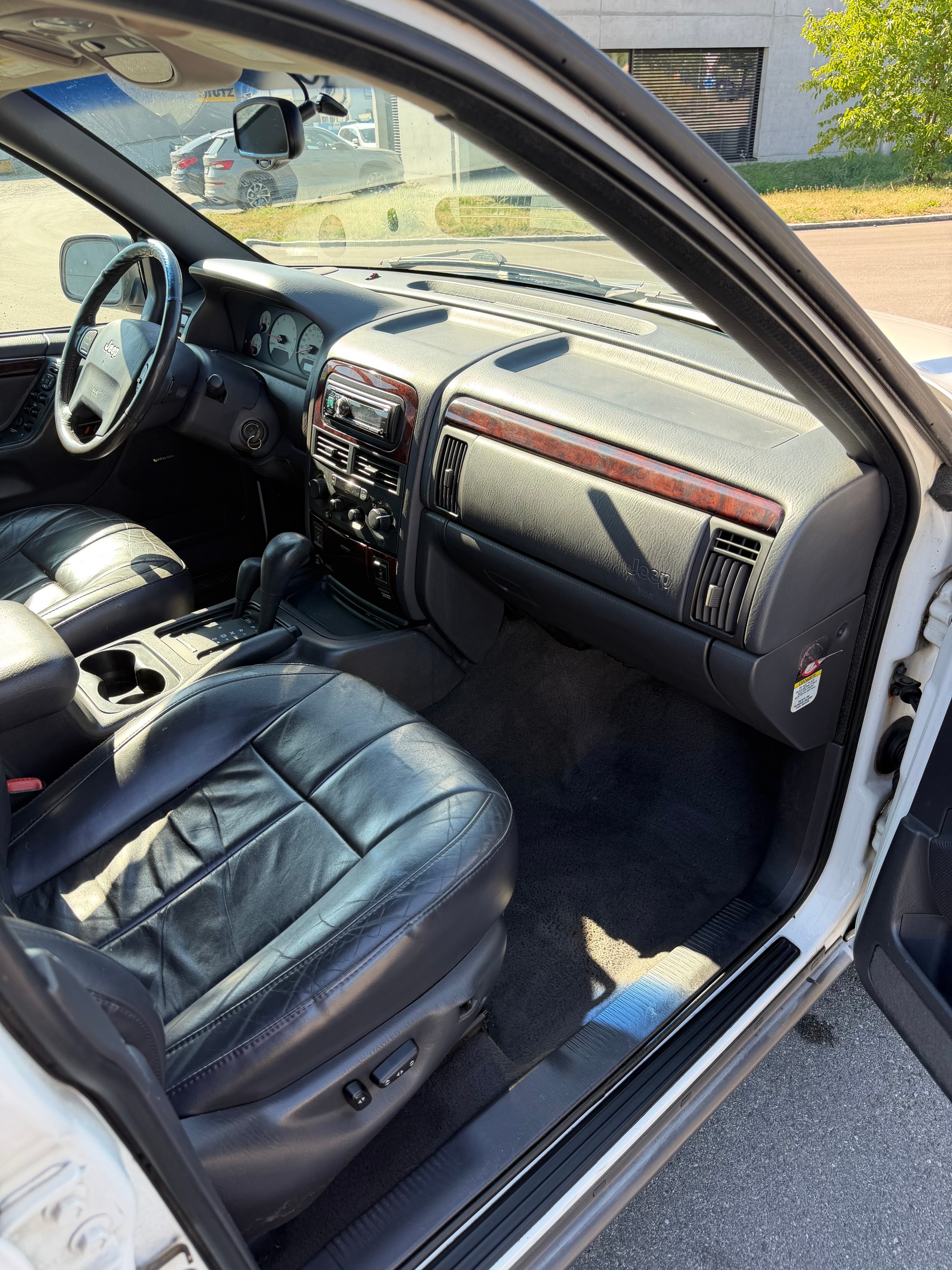 JEEP Grand Cherokee 4.7 Limited Freedom Automatic-image-10