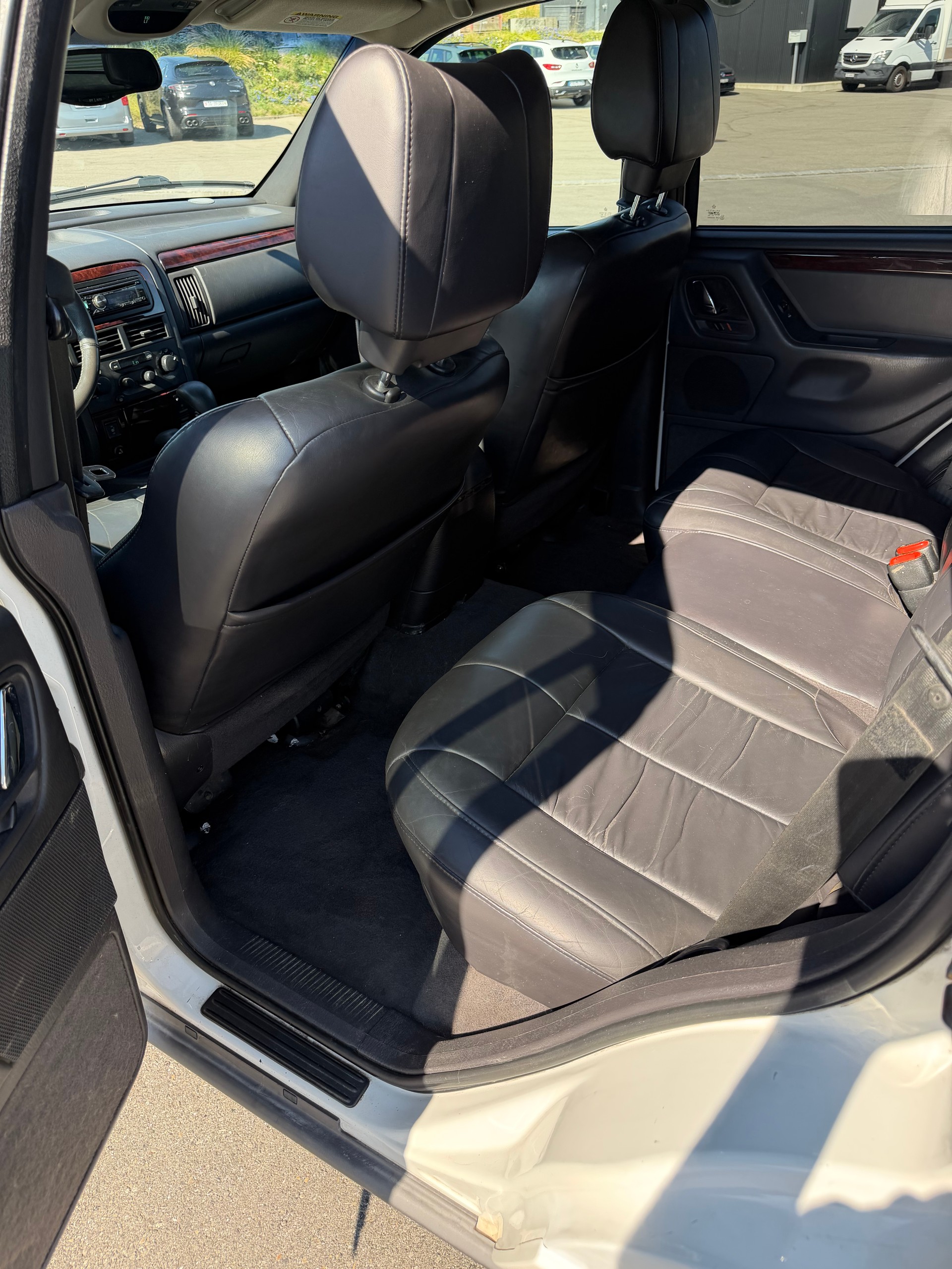 JEEP Grand Cherokee 4.7 Limited Freedom Automatic-image-8