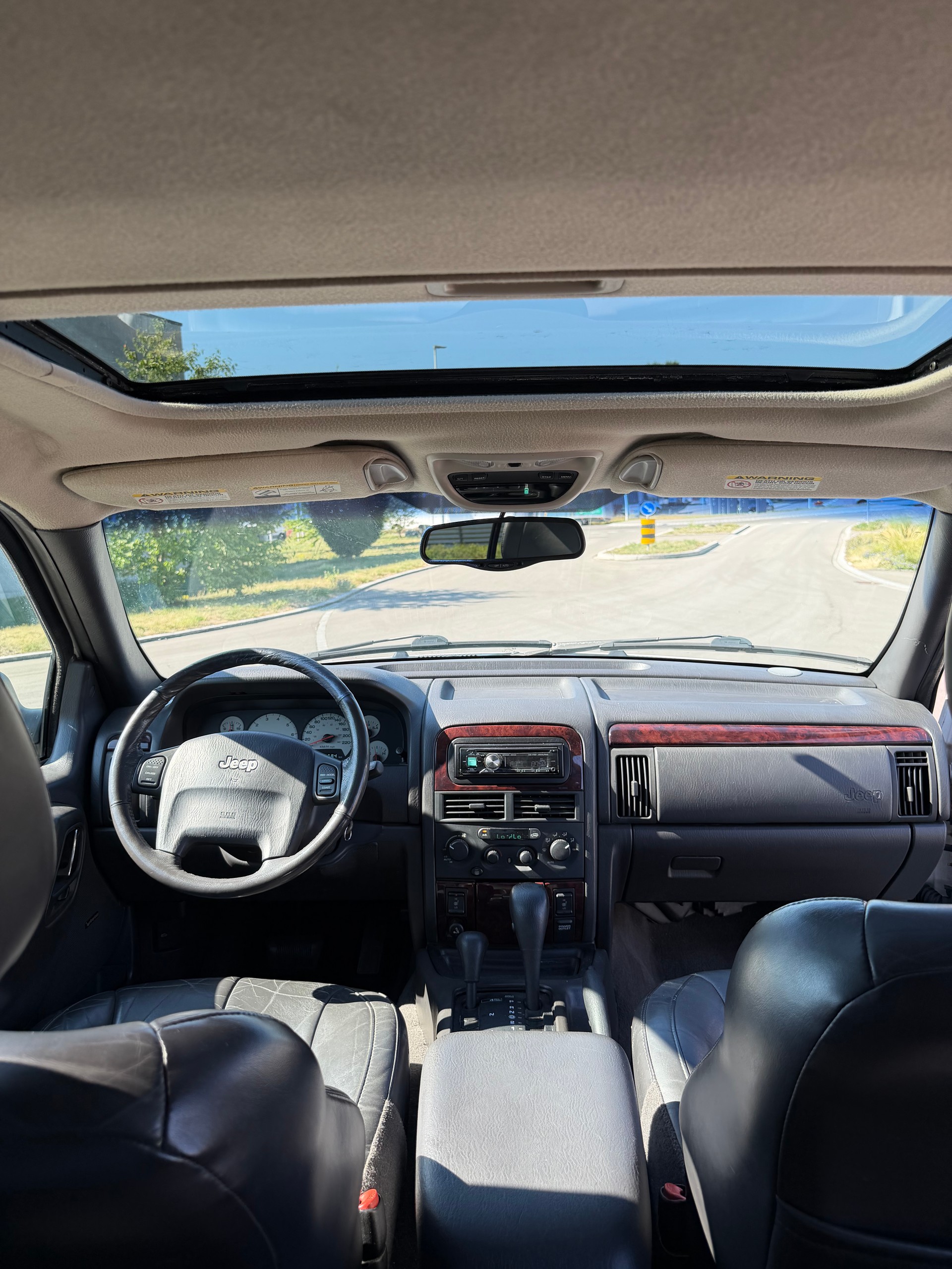 JEEP Grand Cherokee 4.7 Limited Freedom Automatic-image-11