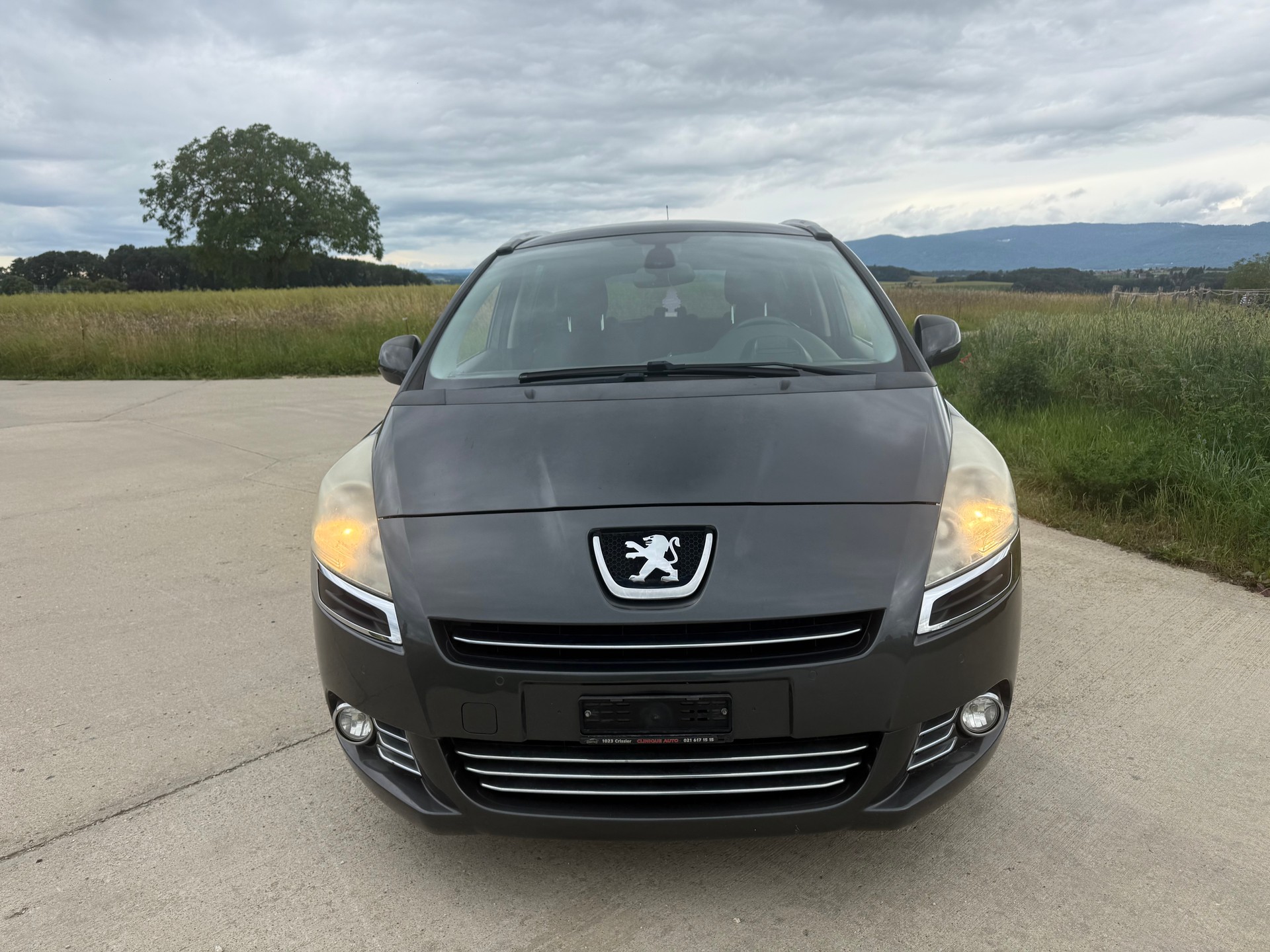 PEUGEOT 5008 2.0 HDI Allure-image-0