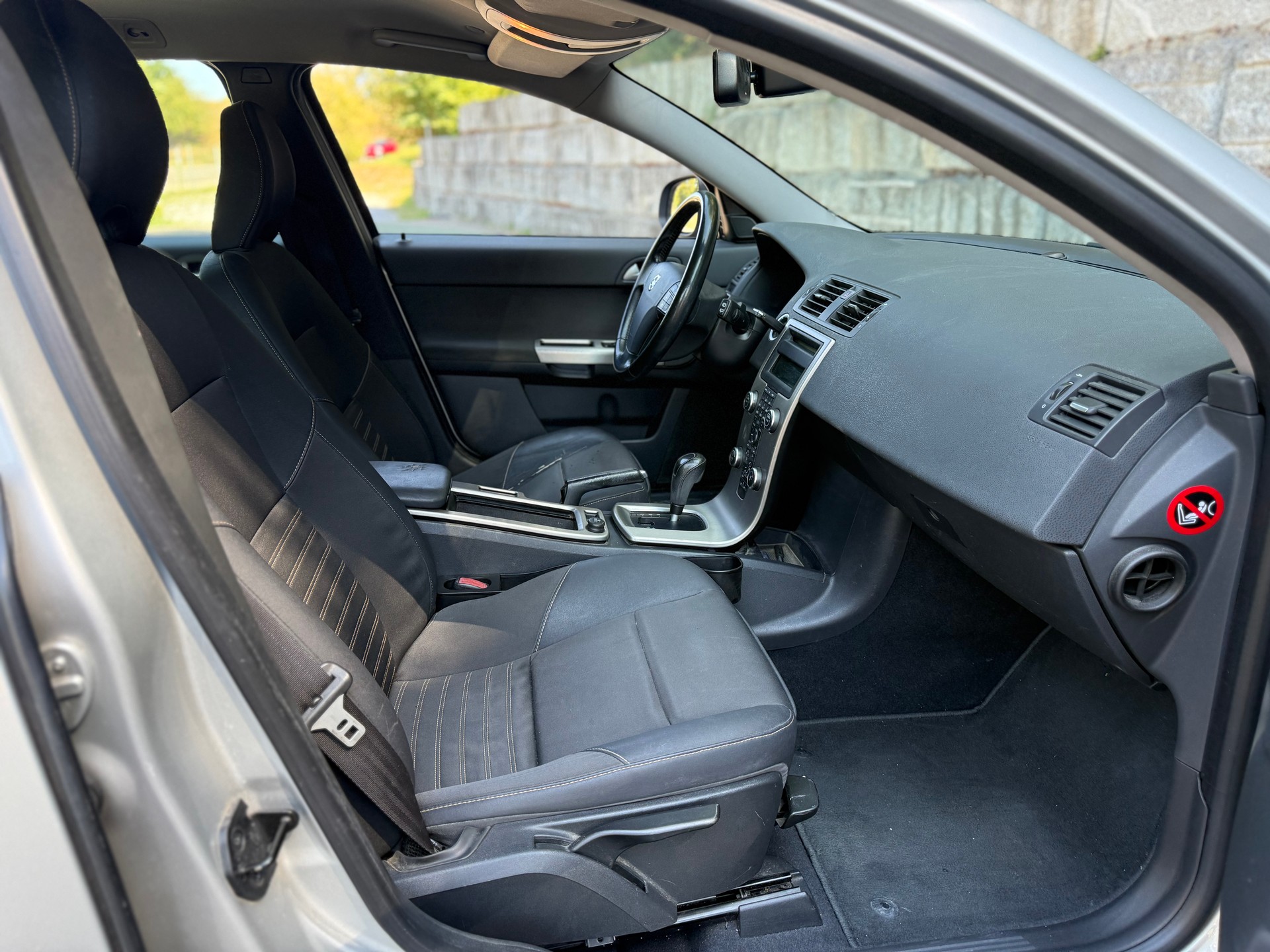VOLVO V50 2.0D Momentum Automat-image-5