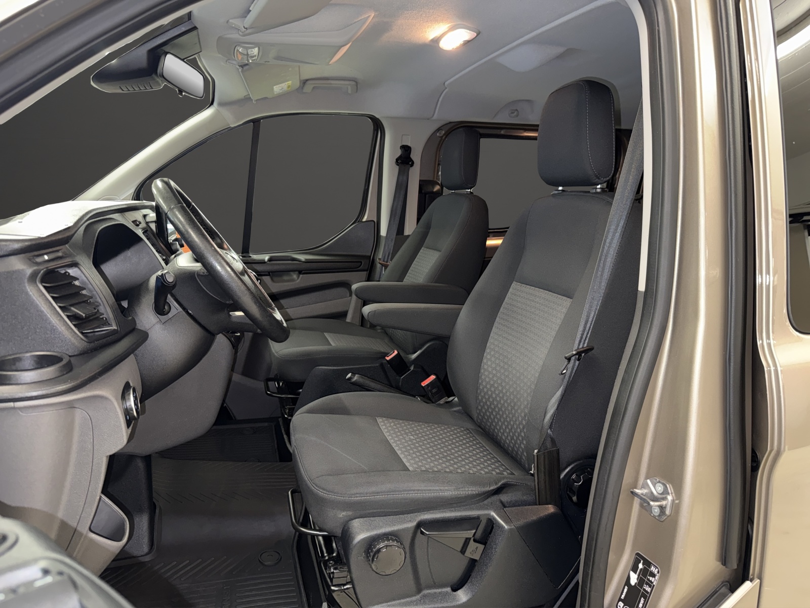 FORD Transit Custom 320 L1H1 Trend-image-8