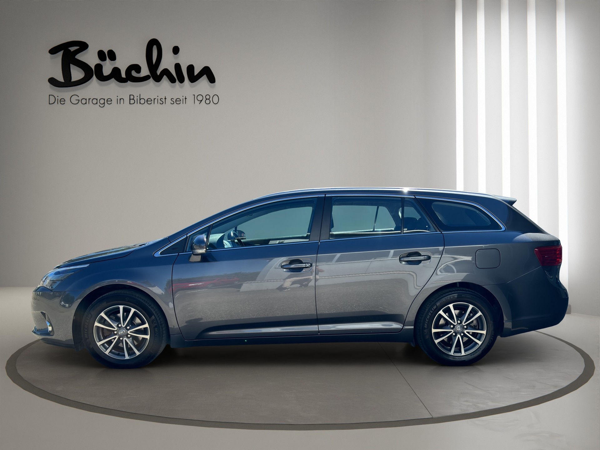 TOYOTA Avensis Sportswagon 2.0 Linea Luna Multidrive-image-3