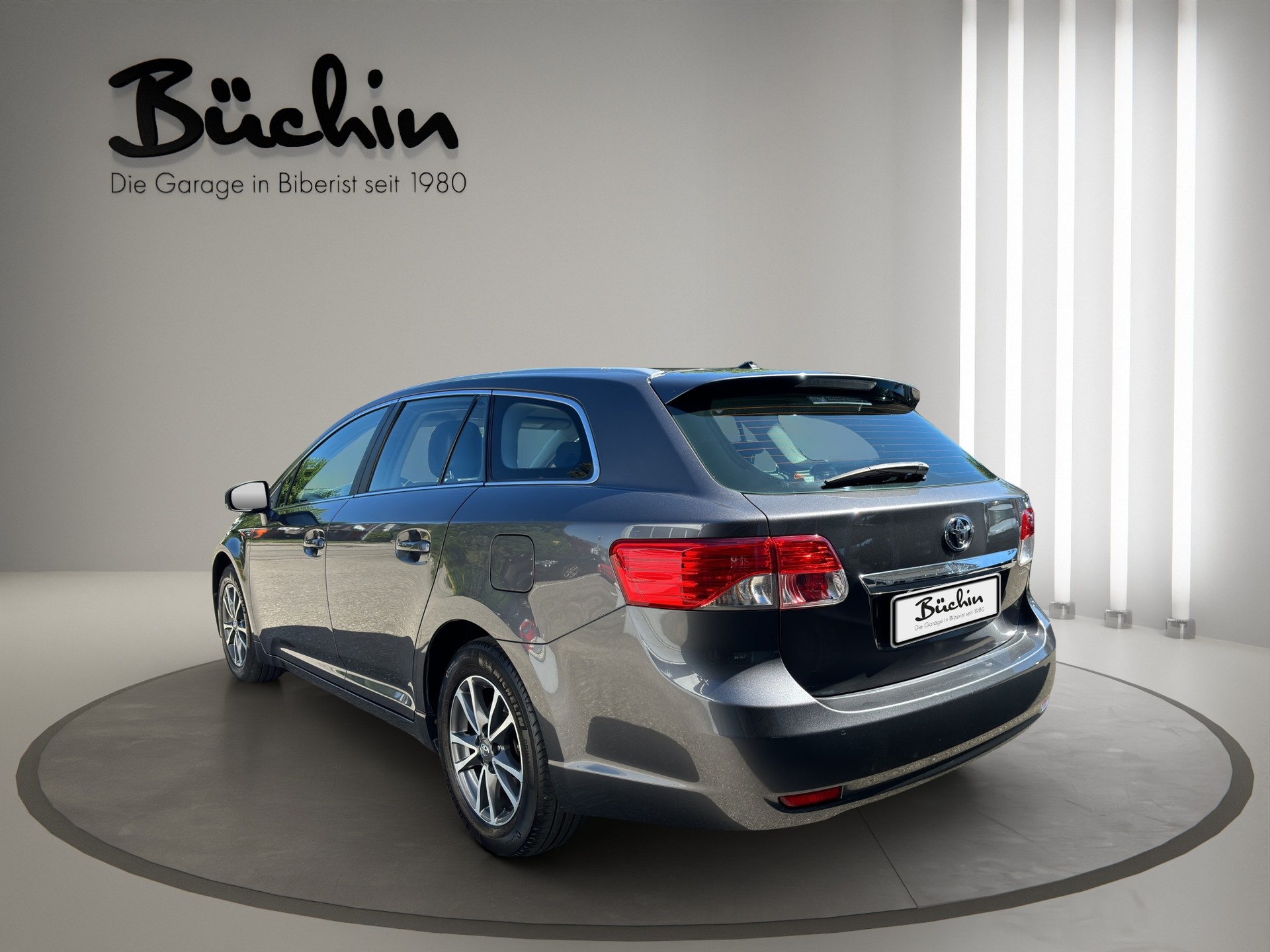 TOYOTA Avensis Sportswagon 2.0 Linea Luna Multidrive-image-4