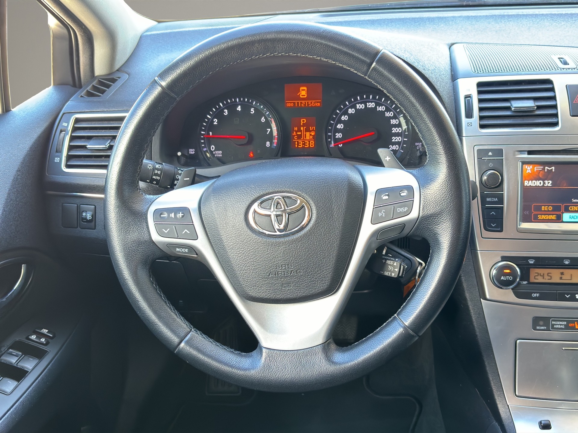 TOYOTA Avensis Sportswagon 2.0 Linea Luna Multidrive-image-10
