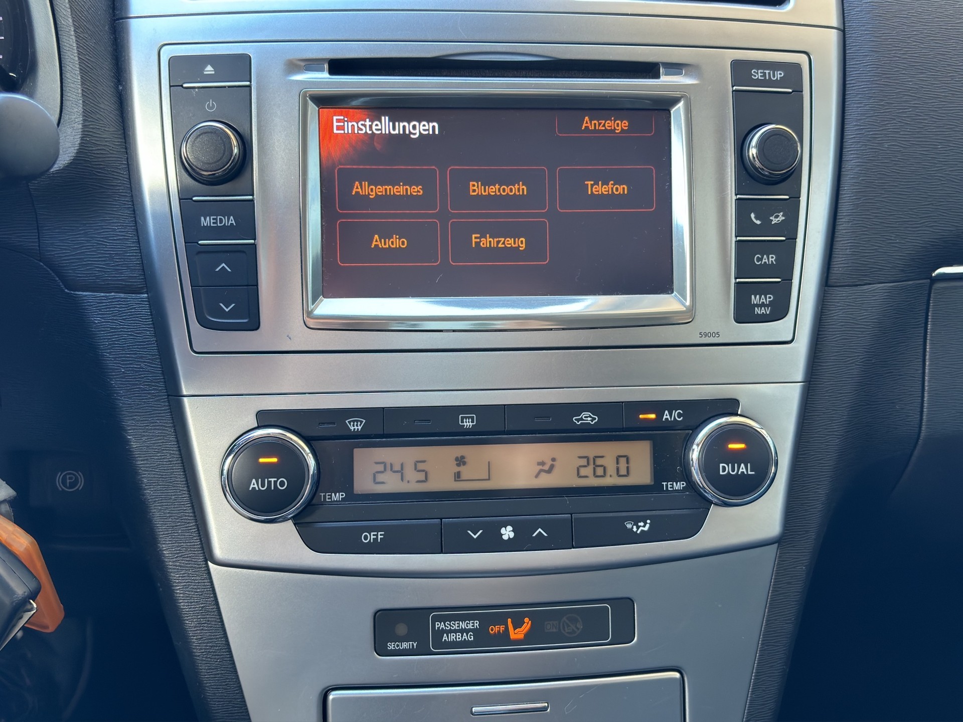 TOYOTA Avensis Sportswagon 2.0 Linea Luna Multidrive-image-22