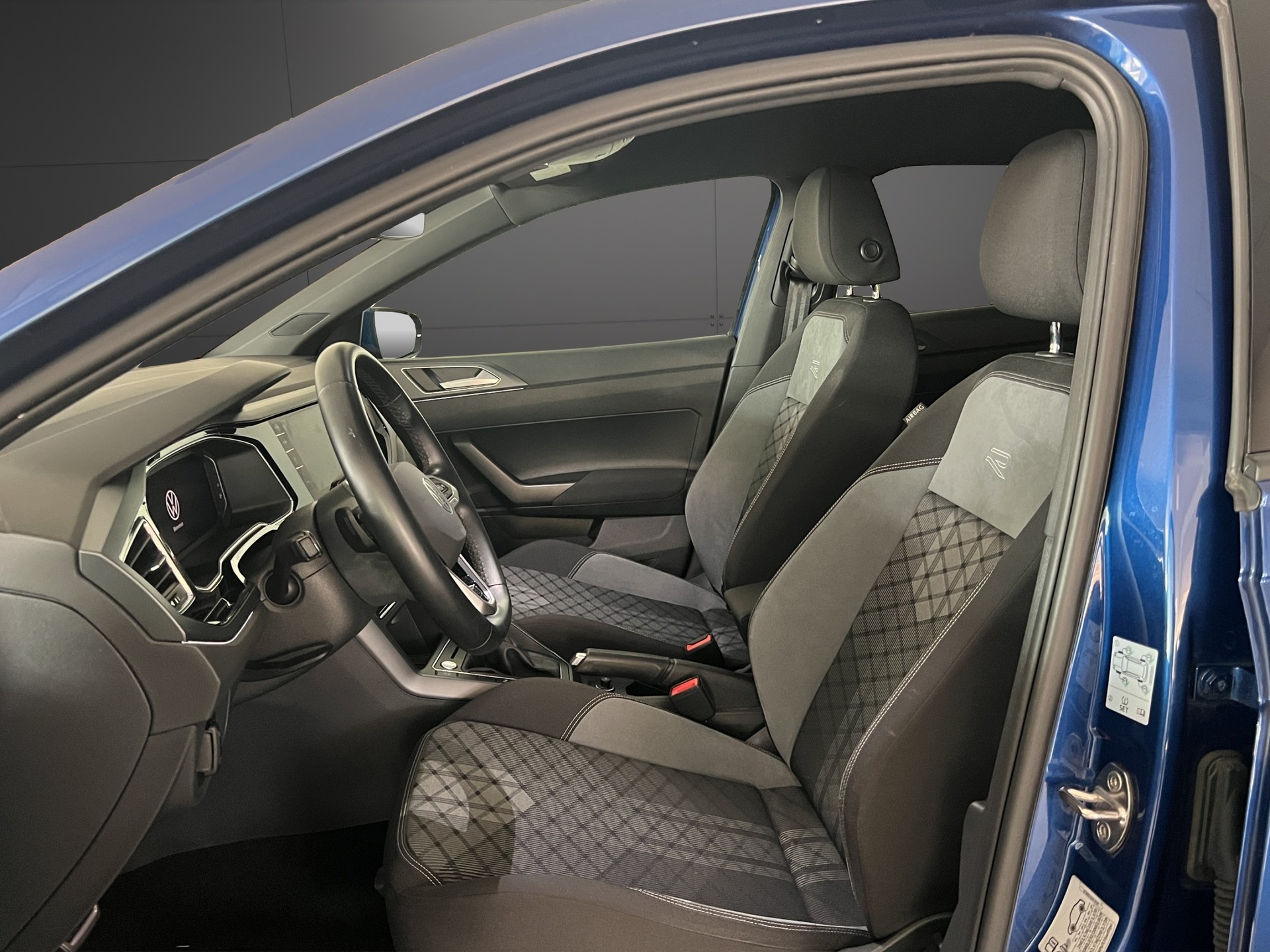 VW Polo 1.0 TSI R-Line DSG-image-5