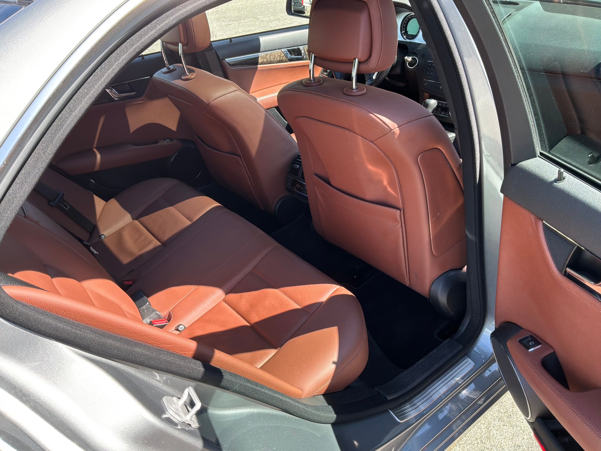 MERCEDES-BENZ C350 Executive 4Matic 7G-Tronic Top Fahrzeug-image-7