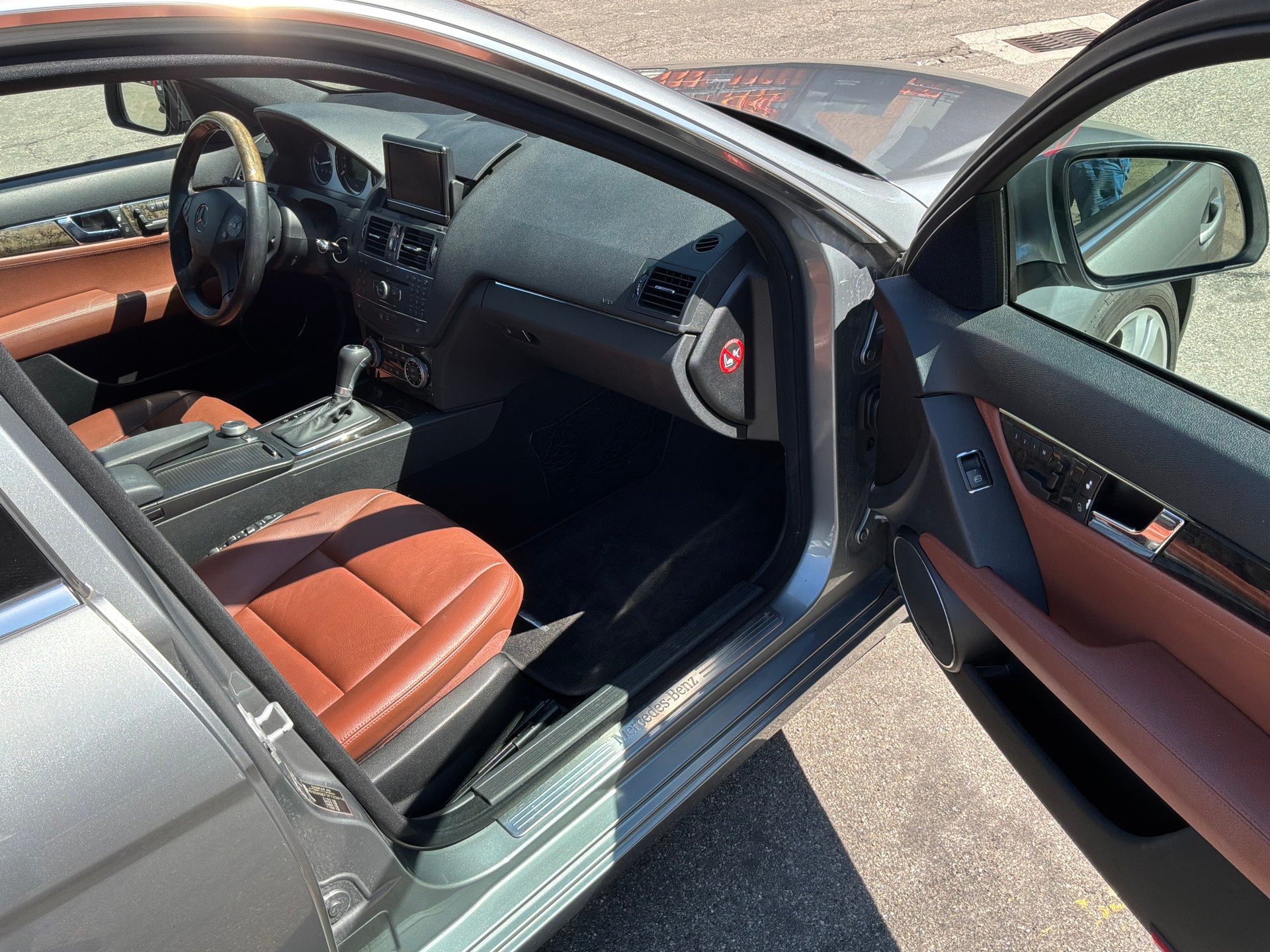 MERCEDES-BENZ C350 Executive 4Matic 7G-Tronic Top Fahrzeug-image-5