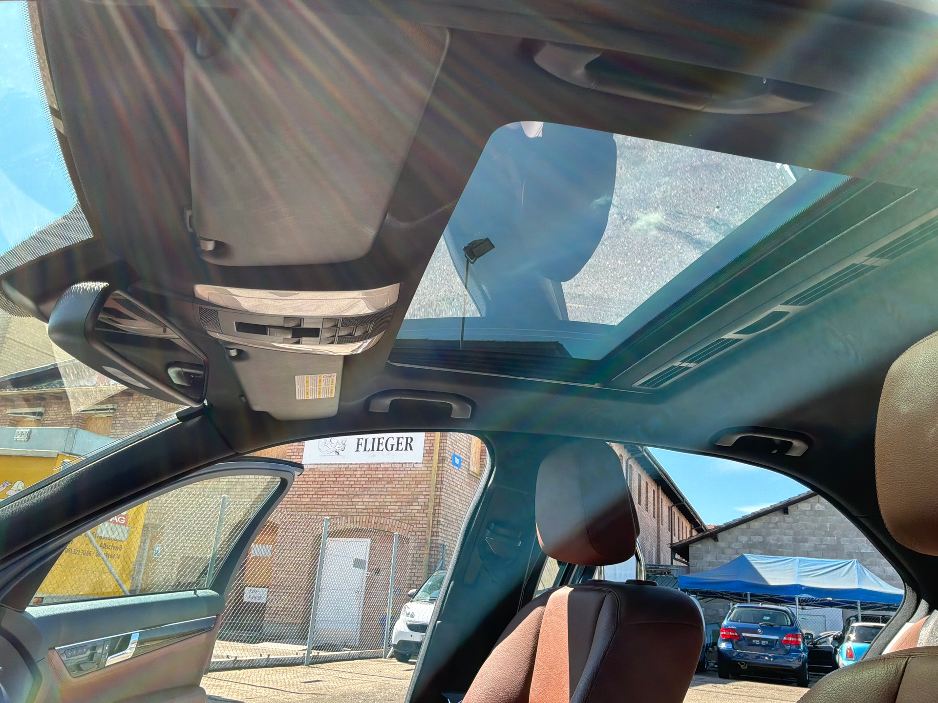 MERCEDES-BENZ C350 Executive 4Matic 7G-Tronic Top Fahrzeug-image-13