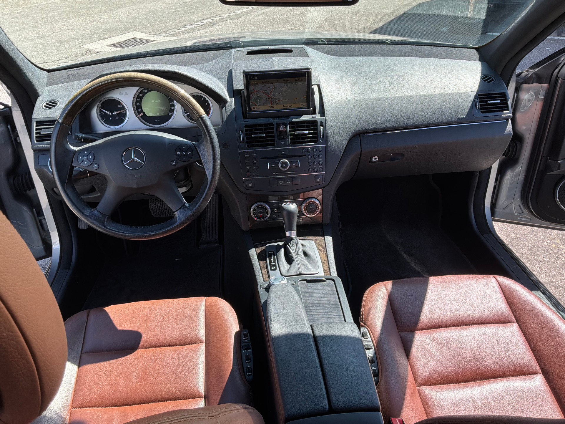 MERCEDES-BENZ C350 Executive 4Matic 7G-Tronic Top Fahrzeug-image-6