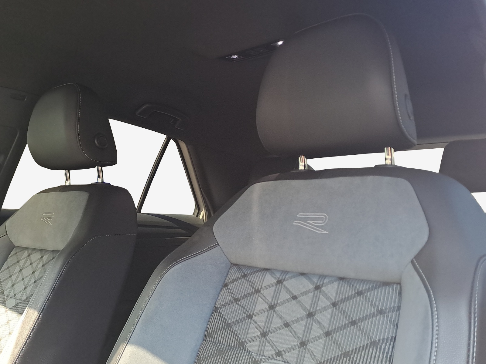 VW T-Roc 1.5 TSI EVO R-Line DSG-image-14