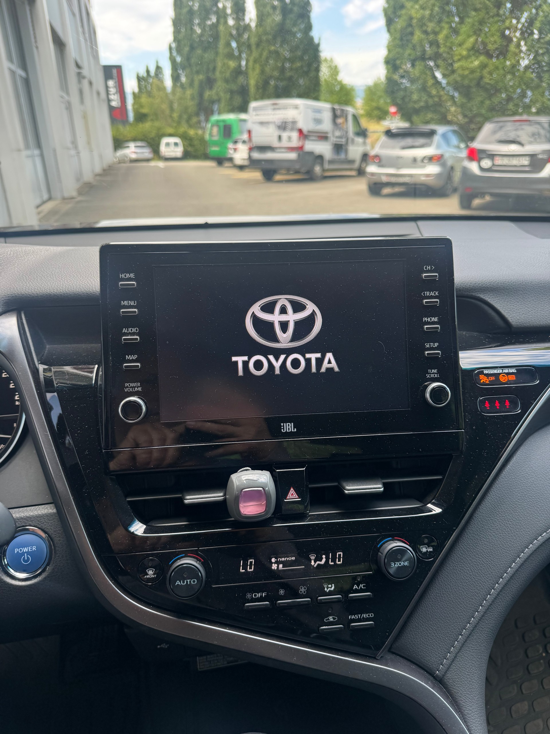 TOYOTA Camry 2.5 HSD e-CVT Premium-image-6