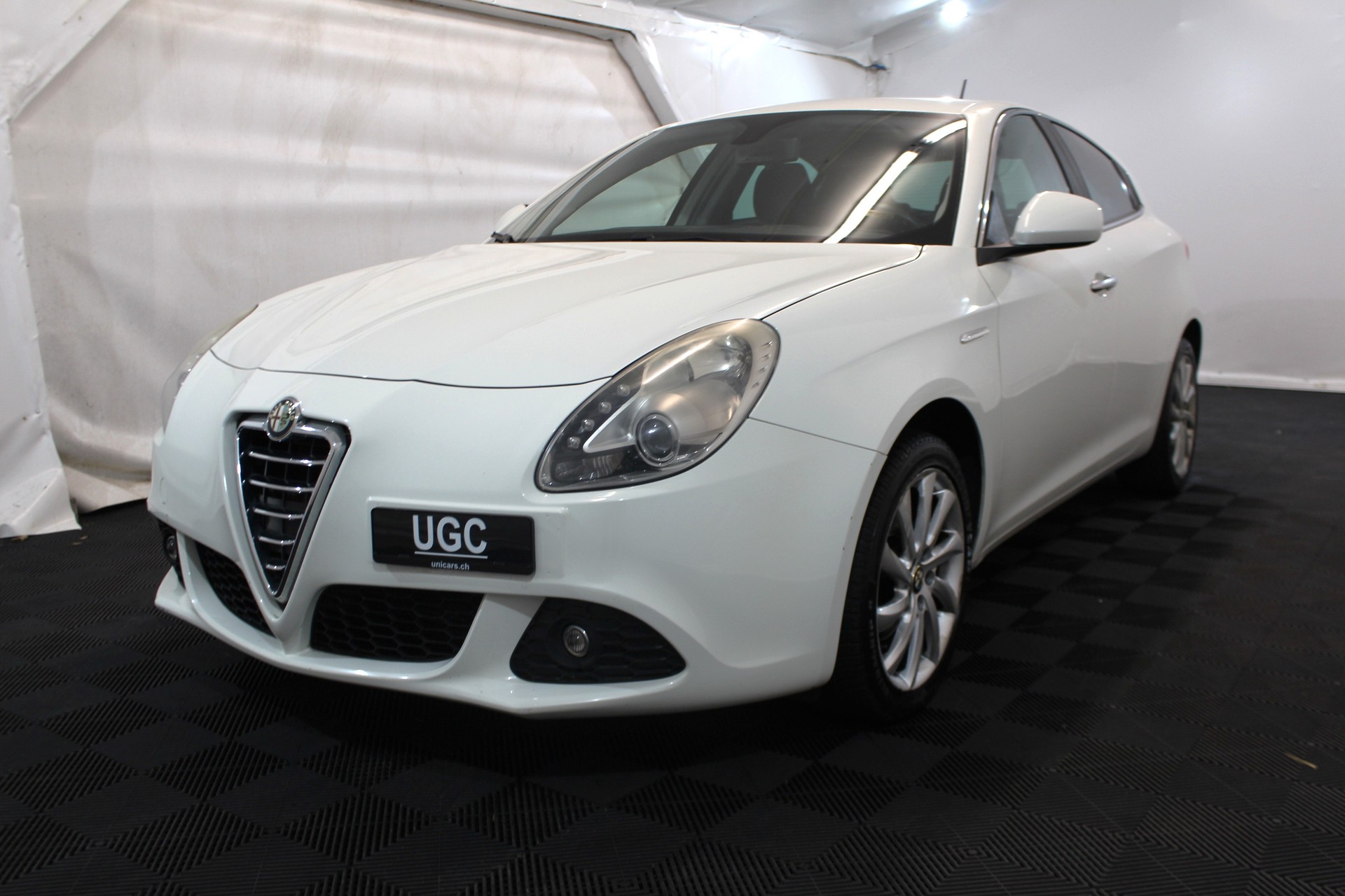 ALFA ROMEO Giulietta 1.4 TB Distinctive-showroom-element-2