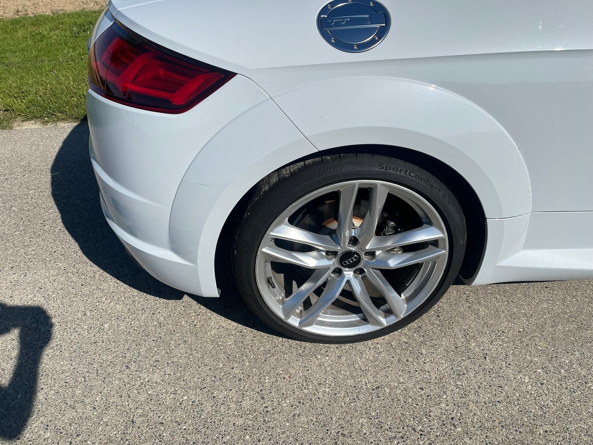 AUDI 2.0 TFSI quattro S-Tronic-image-12
