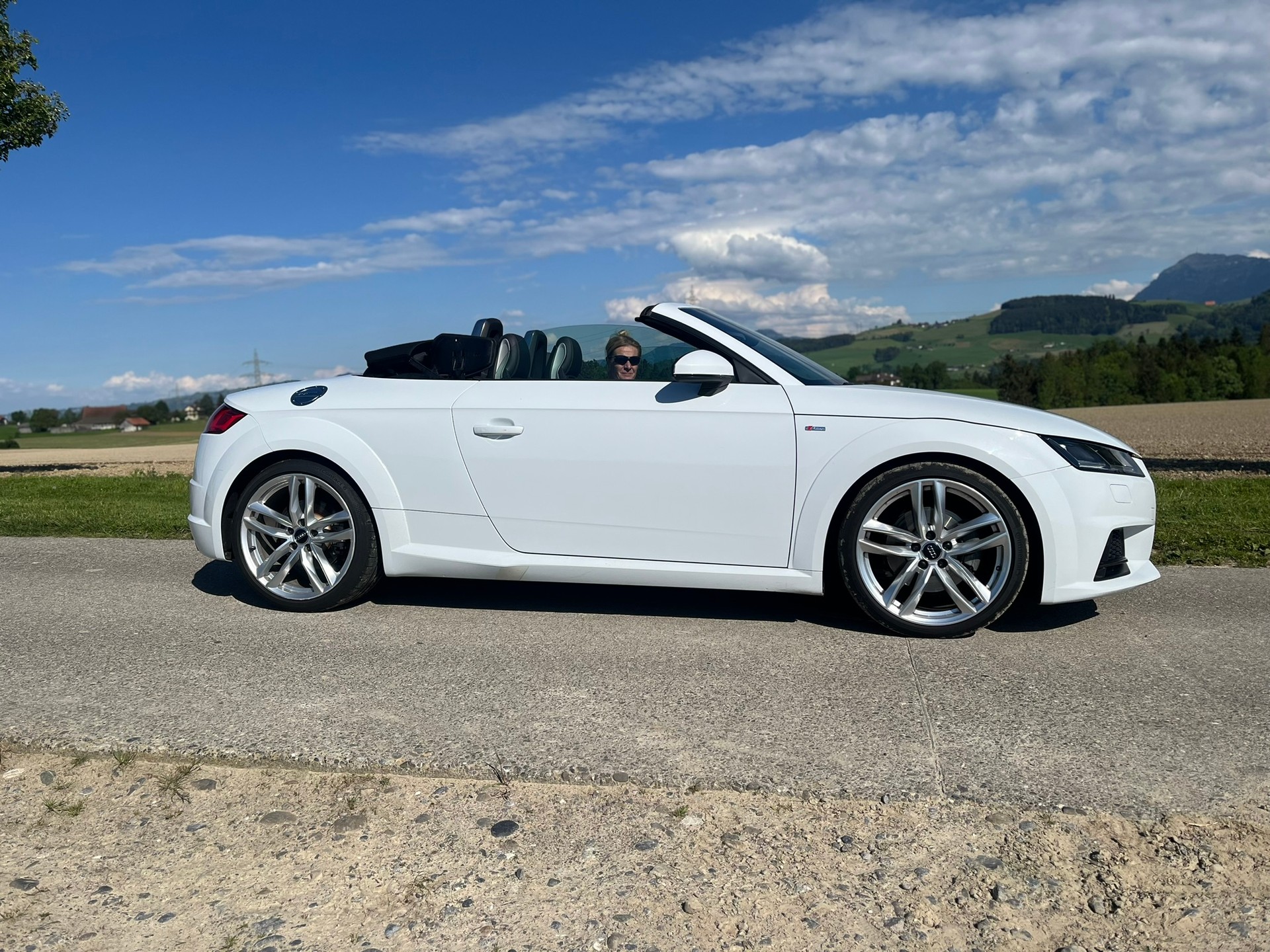 AUDI 2.0 TFSI quattro S-Tronic-image-8
