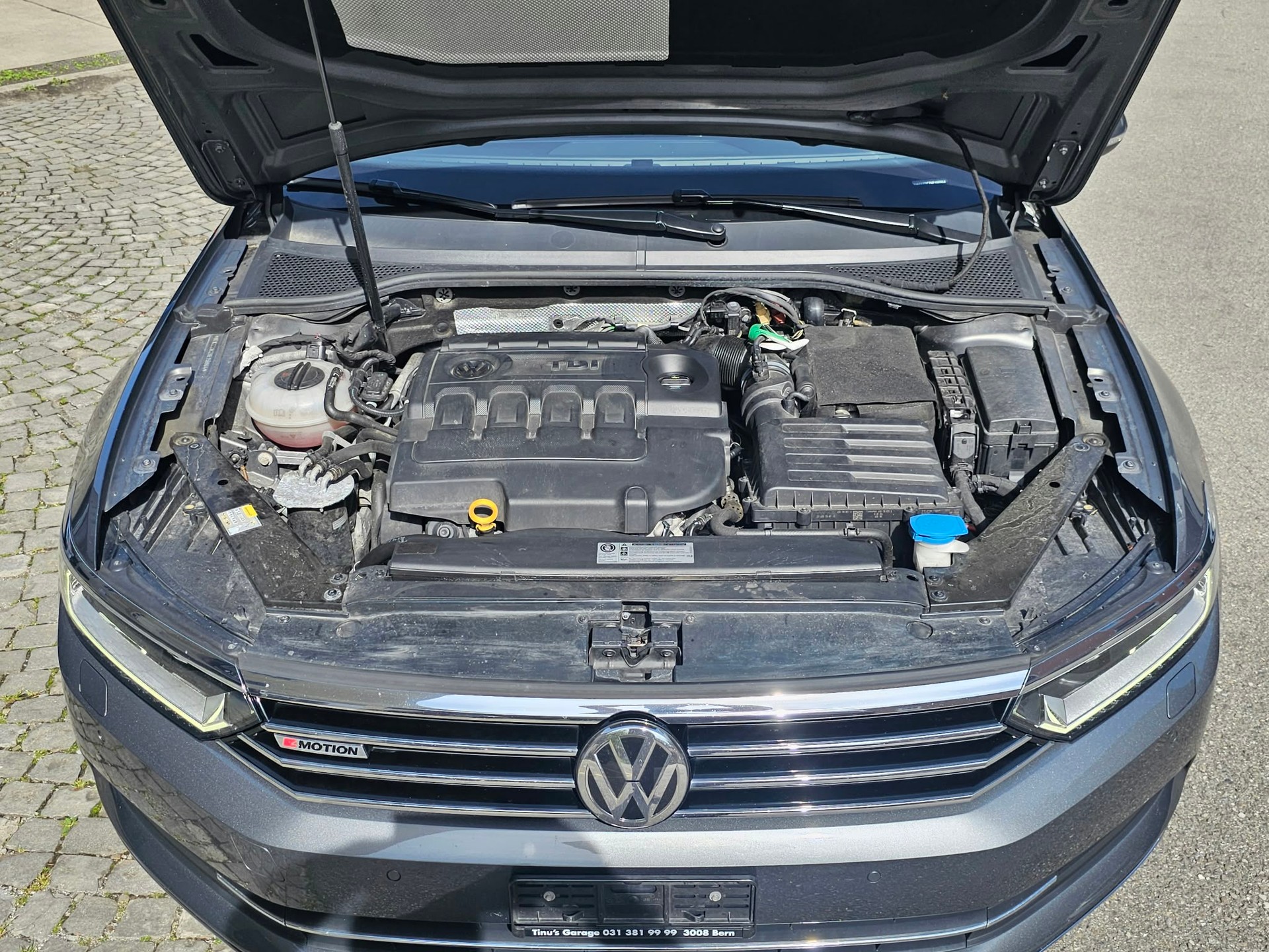 VW Passat Variant 2.0 TDI BMT Highline DSG 4Motion-image-13