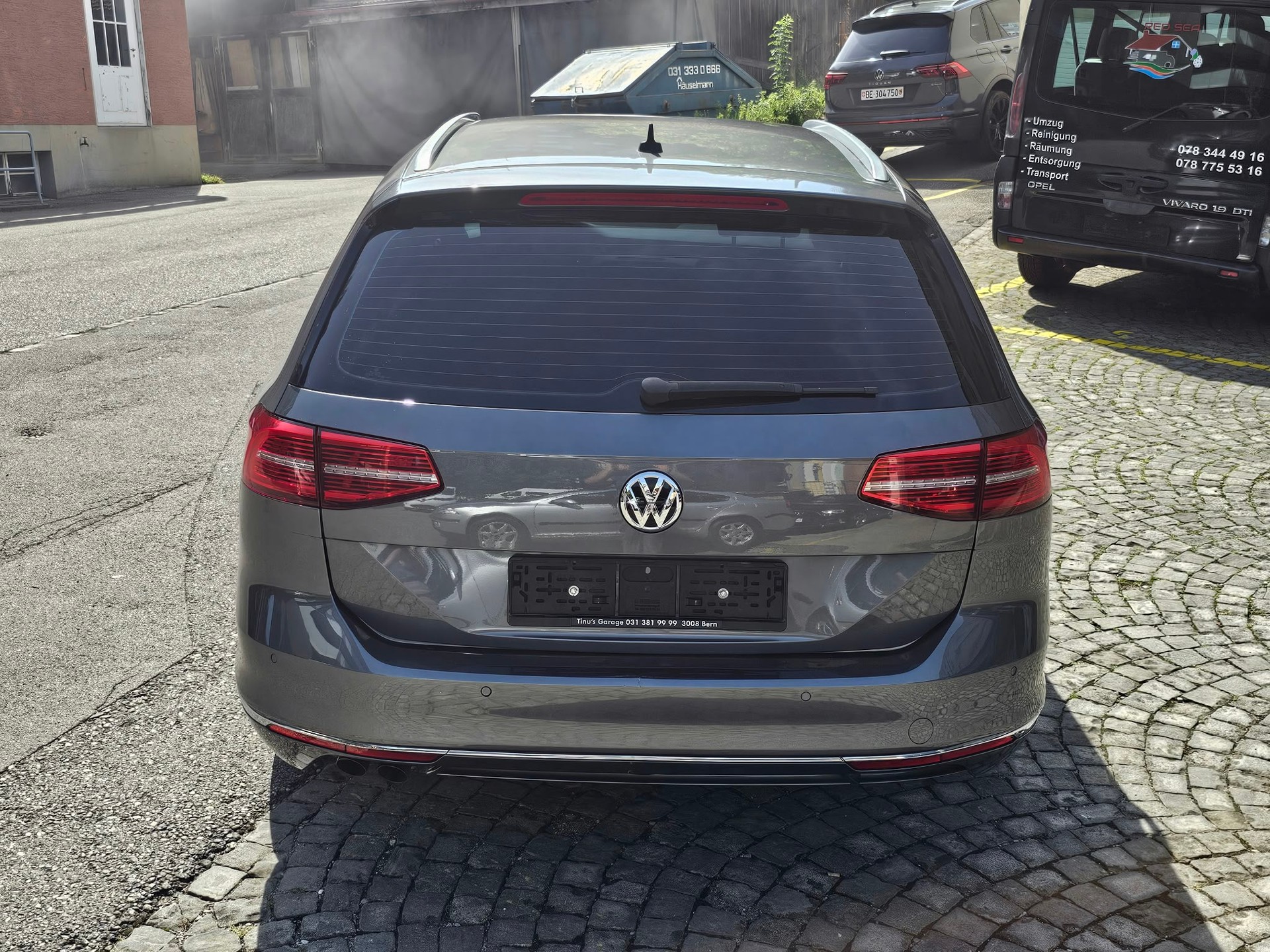 VW Passat Variant 2.0 TDI BMT Highline DSG 4Motion-image-3