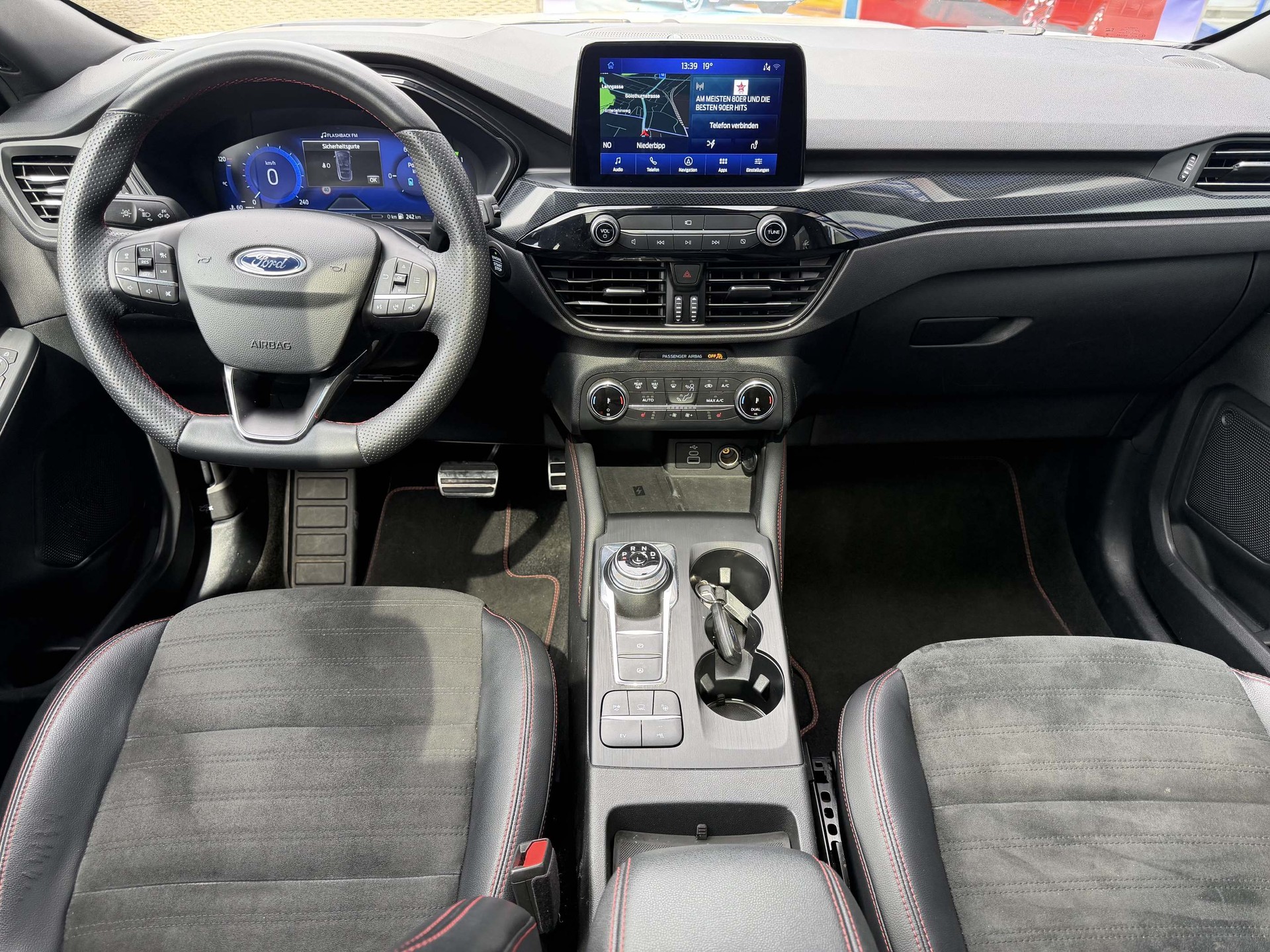 FORD Kuga 2.5 Plug-in Hybrid ST-Line X-image-8