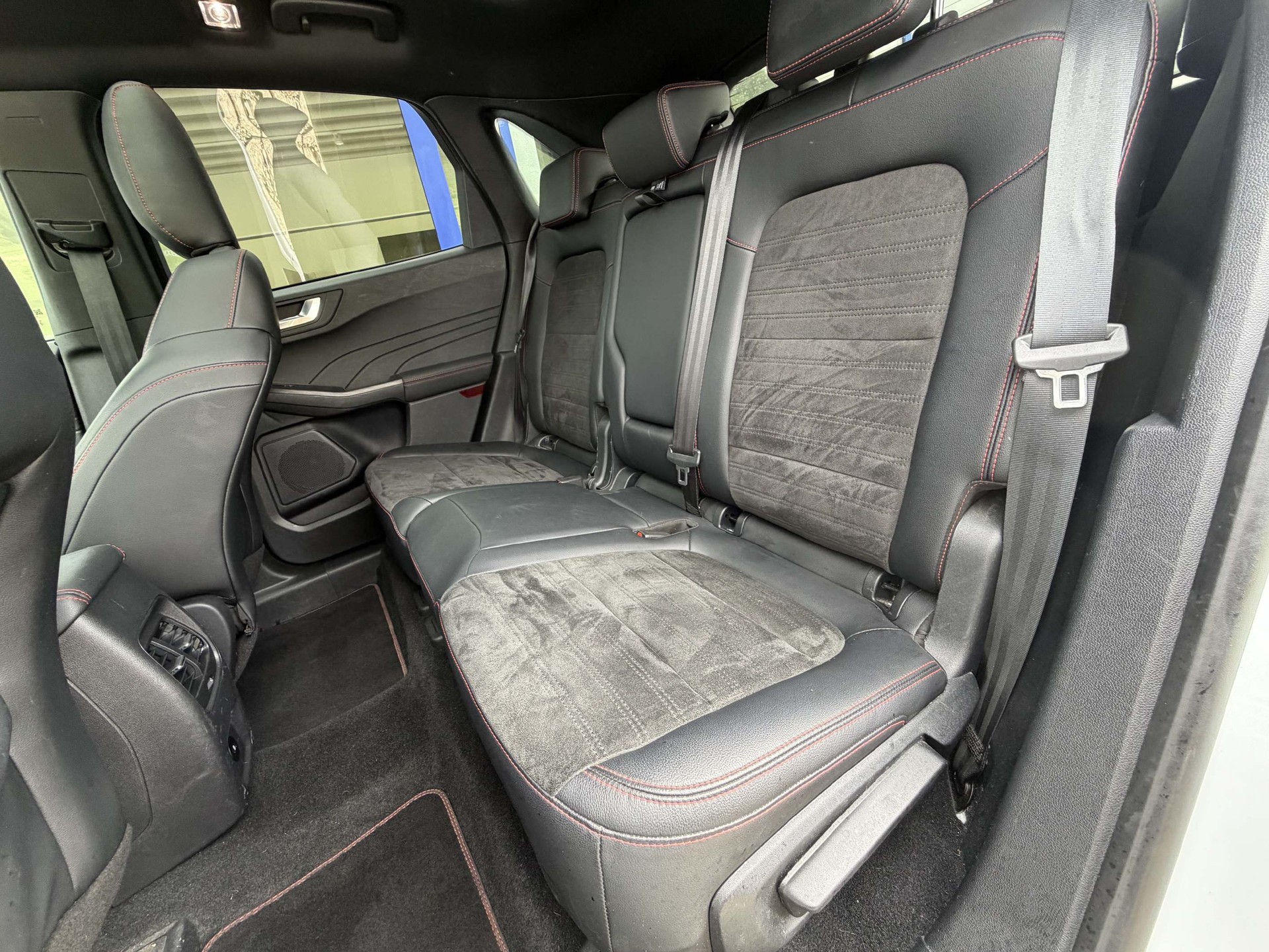 FORD Kuga 2.5 Plug-in Hybrid ST-Line X-image-7