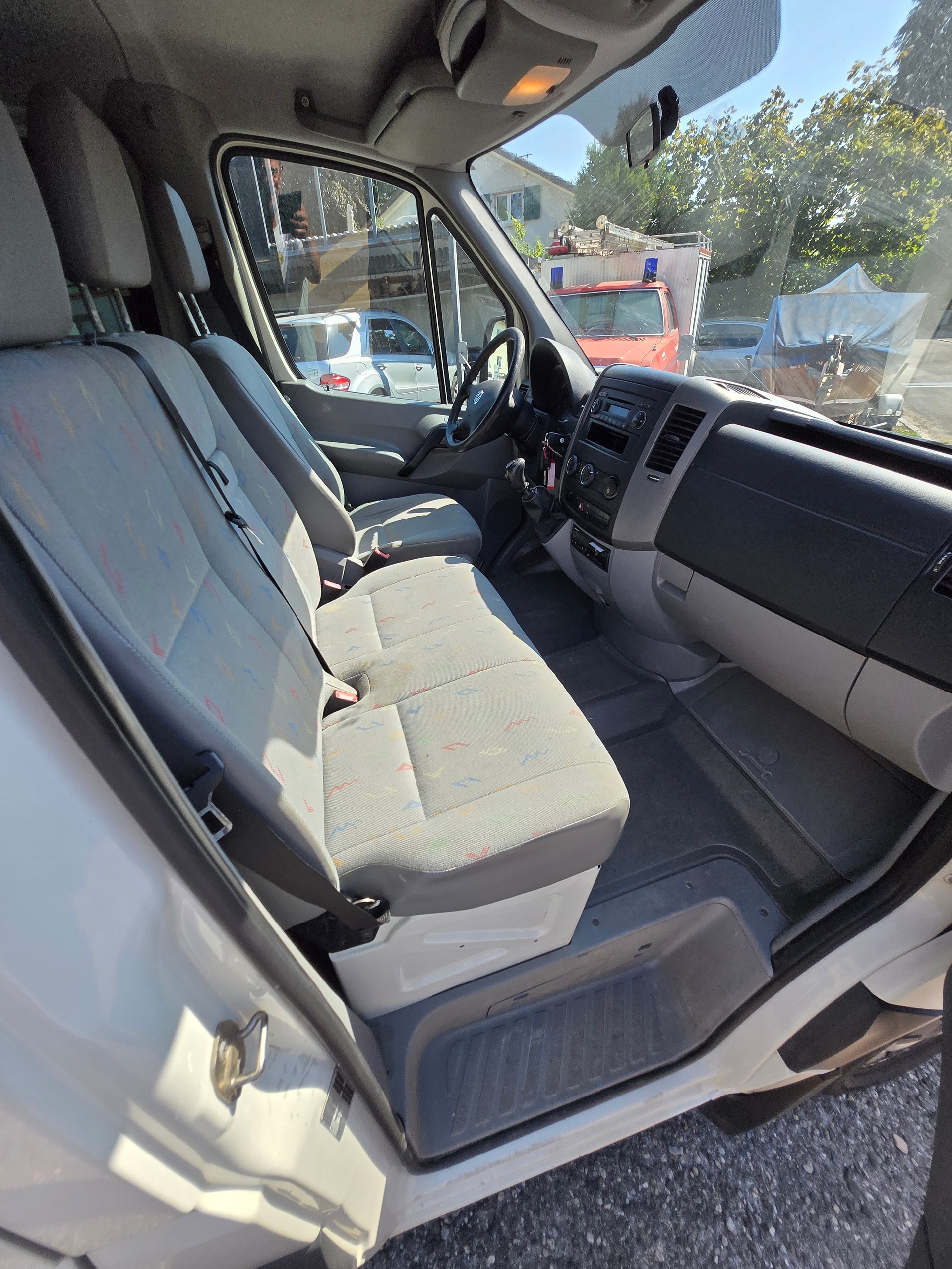VW Crafter 35 2.5 TDI 109 PS-image-12
