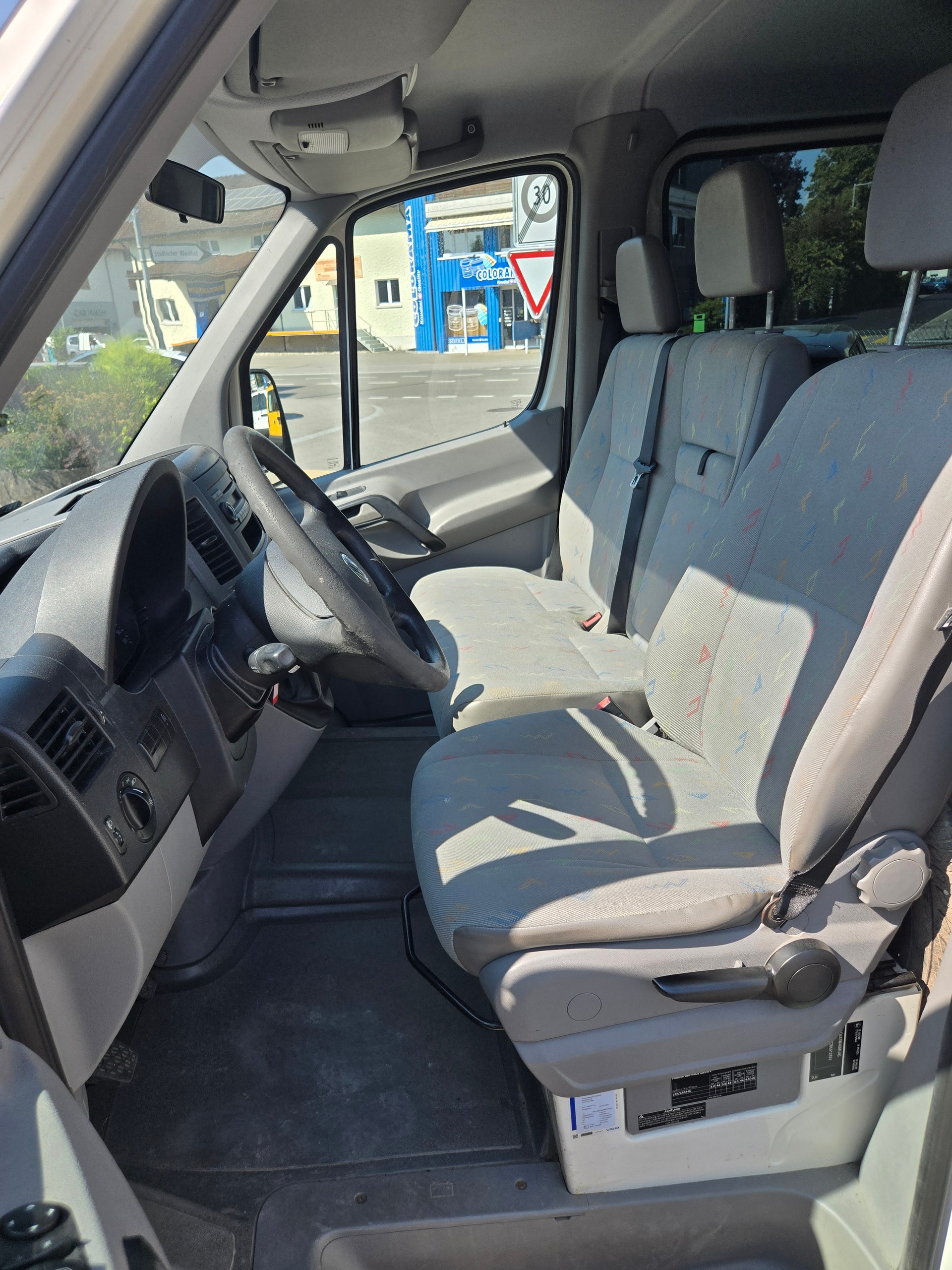 VW Crafter 35 2.5 TDI 109 PS-image-11
