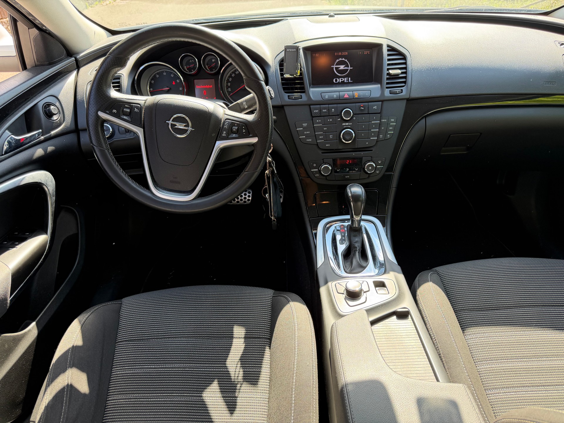 OPEL Insignia ST 2.0 Turbo Cosmo 4WD Aut.-image-7