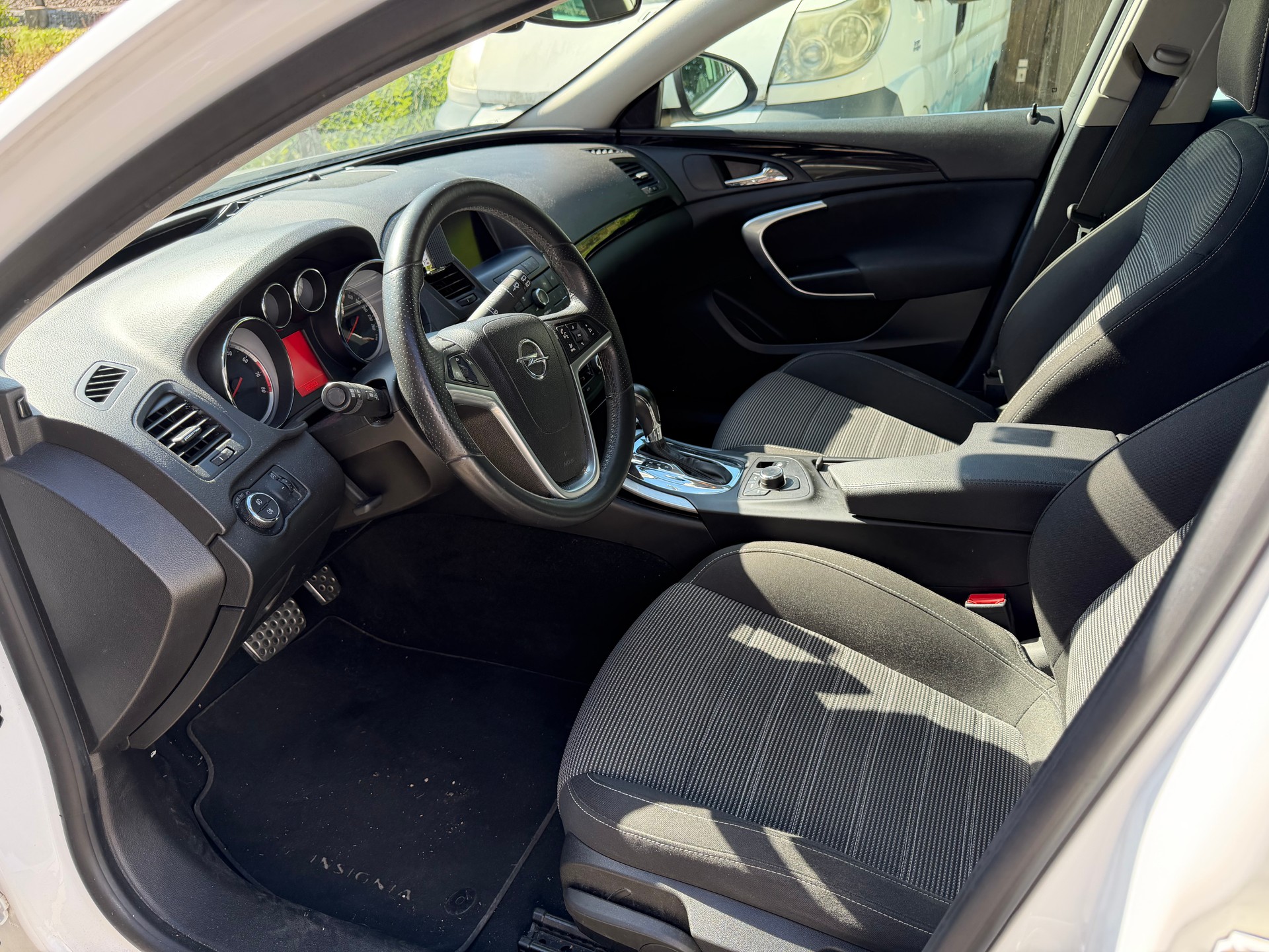 OPEL Insignia ST 2.0 Turbo Cosmo 4WD Aut.-image-8