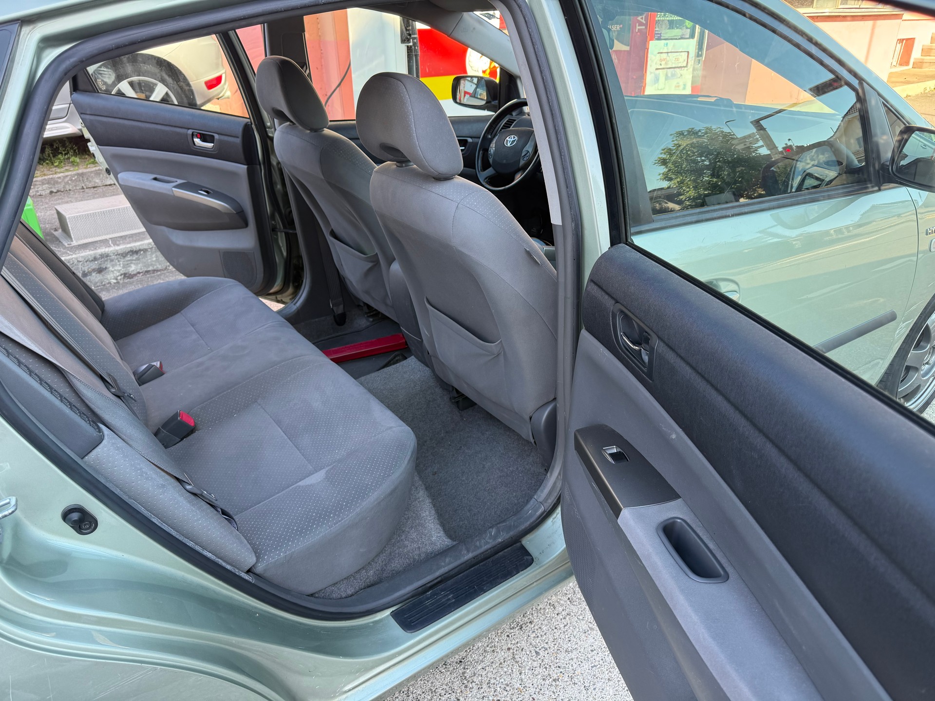 TOYOTA Prius 1.5 16V Hybrid-image-6