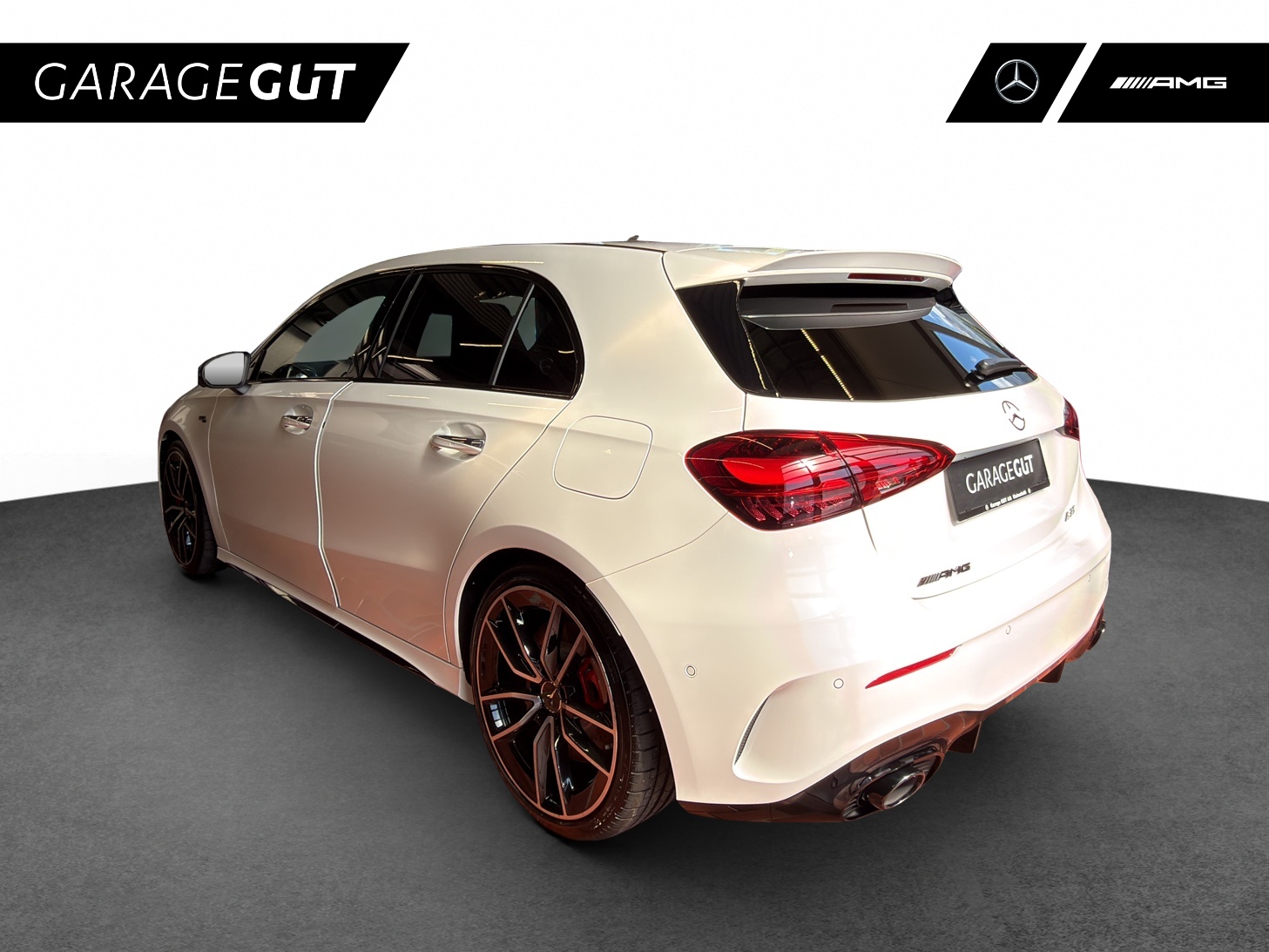 MERCEDES-BENZ A AMG 35 4Matic 8G-DCT-showroom-element-2