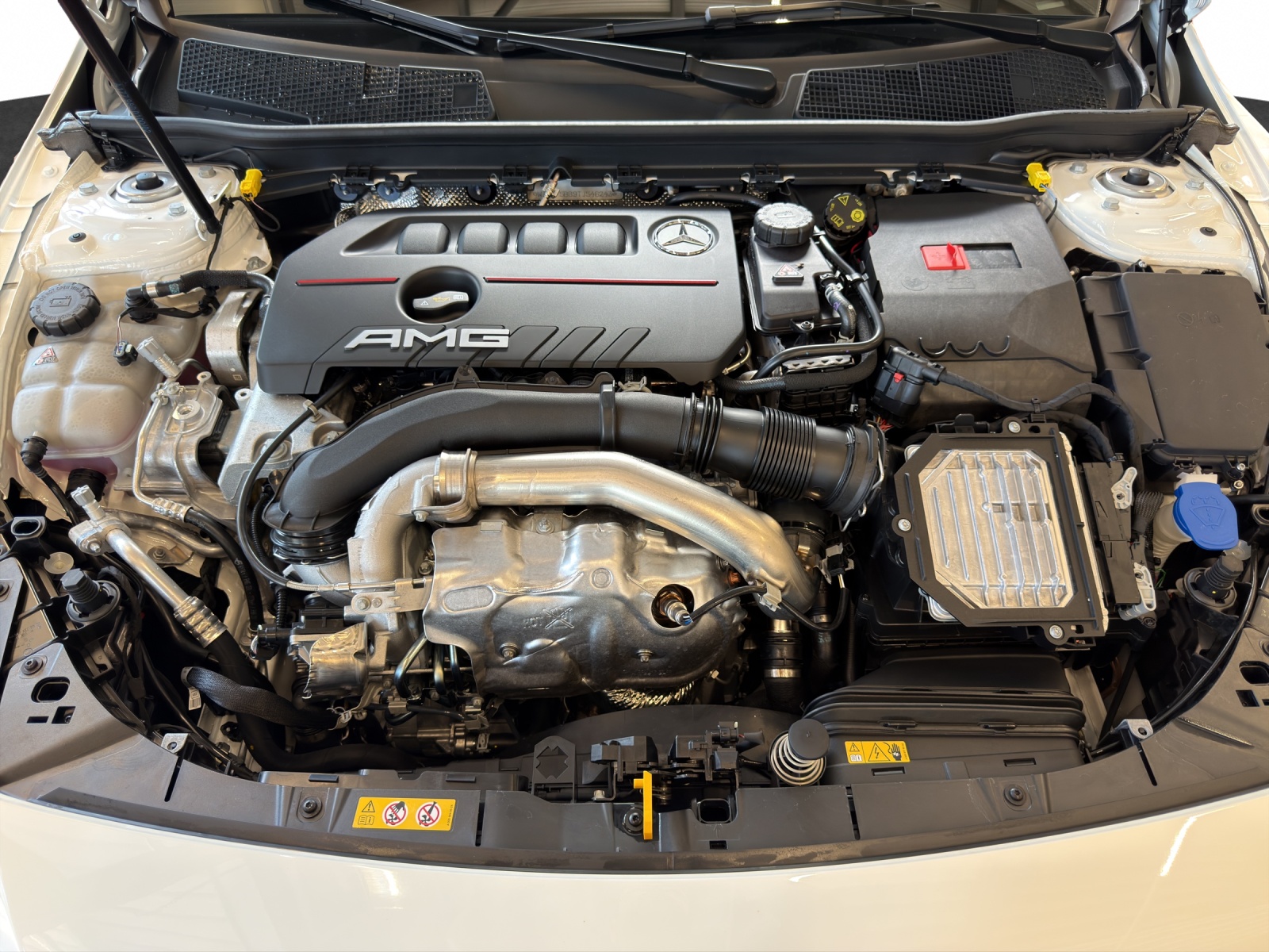 MERCEDES-BENZ A AMG 35 4Matic 8G-DCT-image-17
