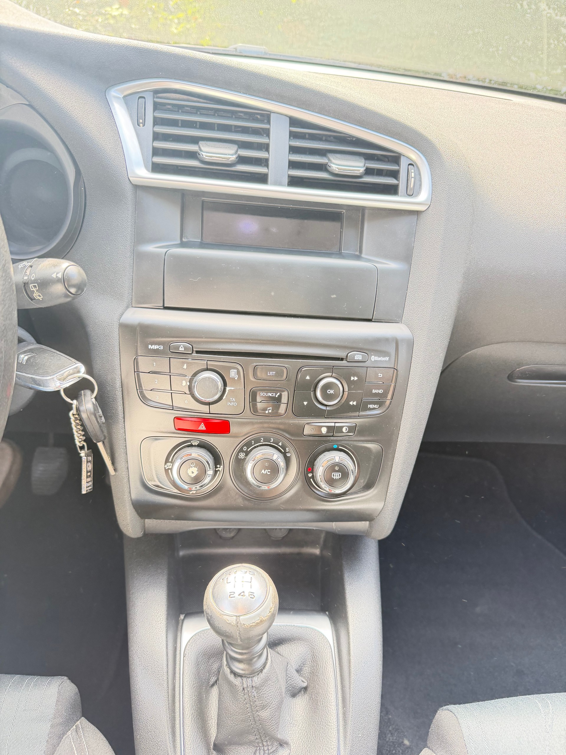 CITROEN C4 Berline 1.6 HDi Séduction / FRISCH AB MFK 2. 09. 2026 & SERVICE ** ZAHNRIEMEN ERSETZT **-image-9